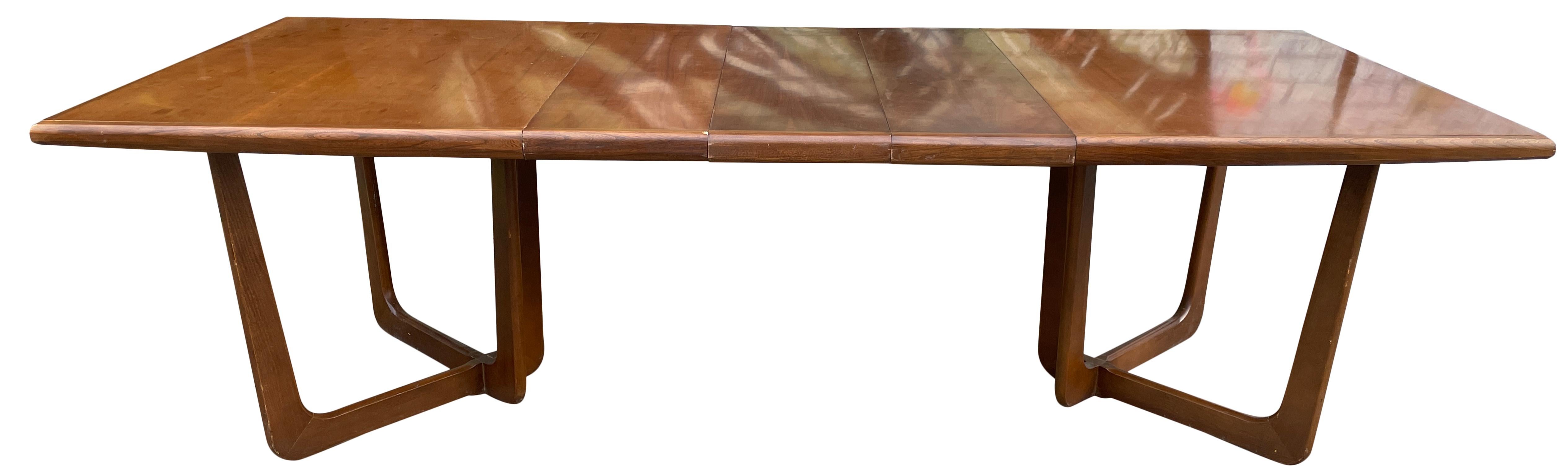 Mid-20th Century Mid-Century Modern Sculpted Base Walnut Dining Table Style of Adrian Pearsall 