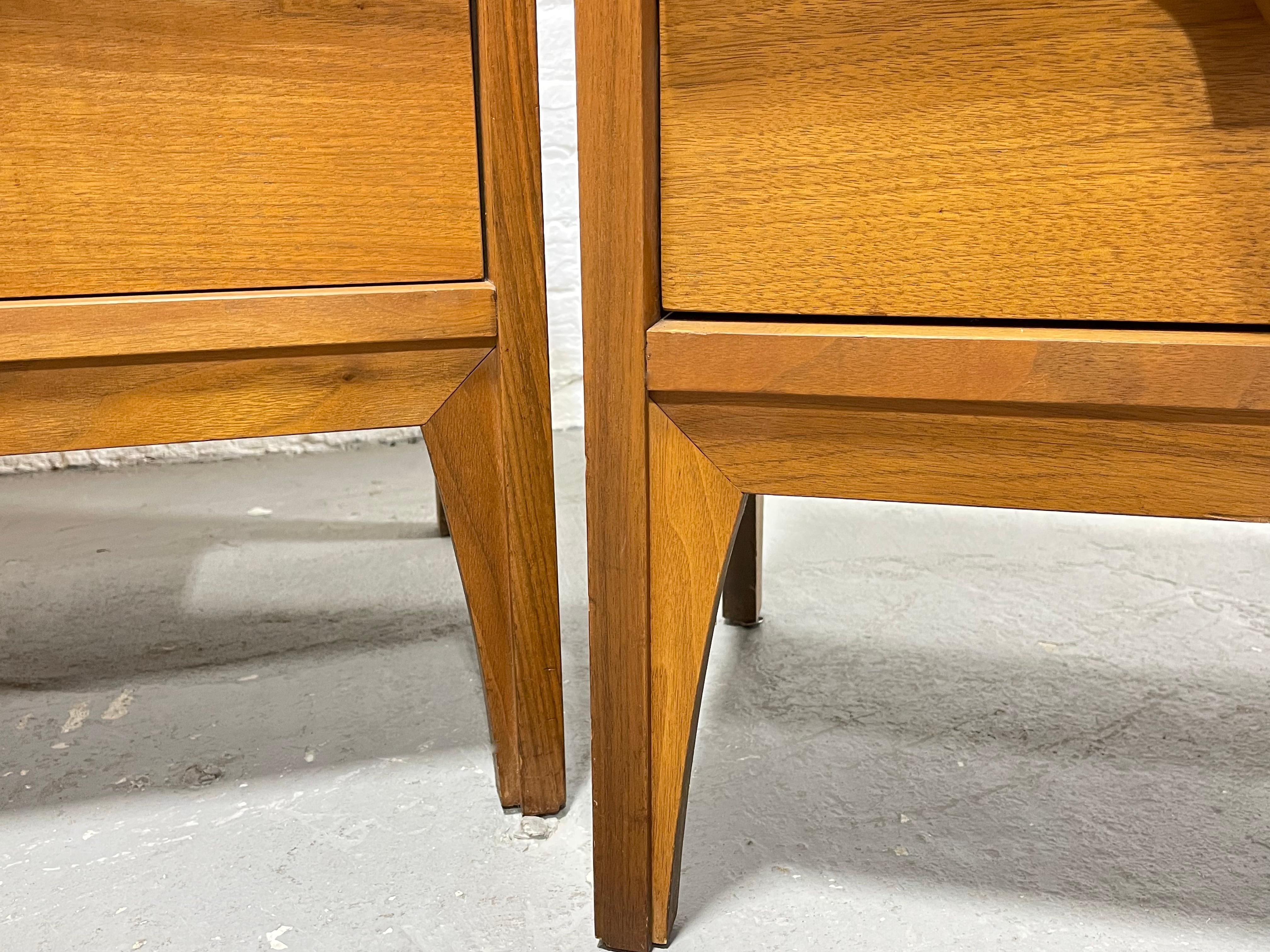 Mid Century MODERN SCULPTED BEDROOM Set by Johnson Carper, c. 1960's 3