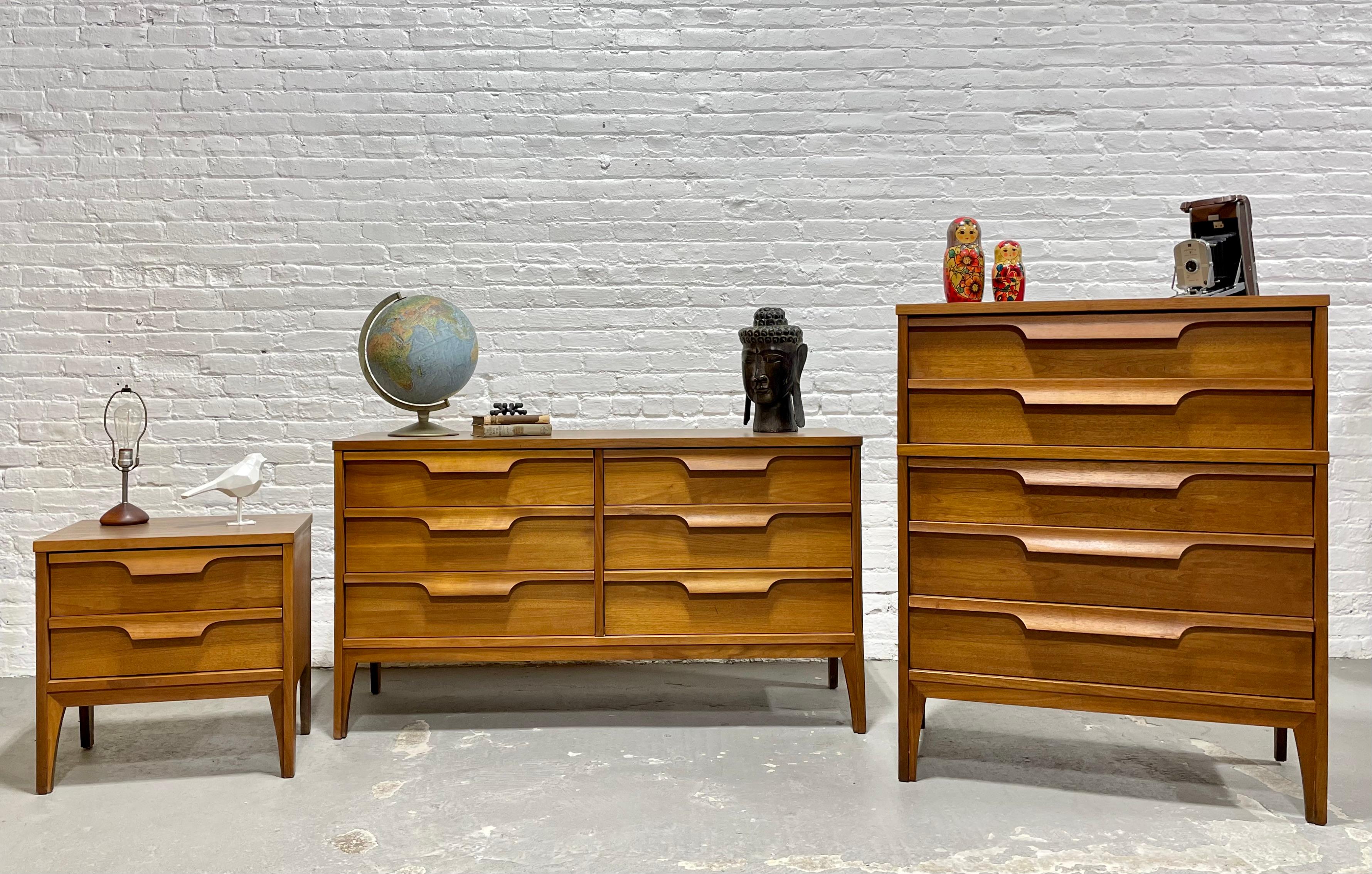 Mid Century MODERN SCULPTED BEDROOM Set by Johnson Carper, c. 1960's 5