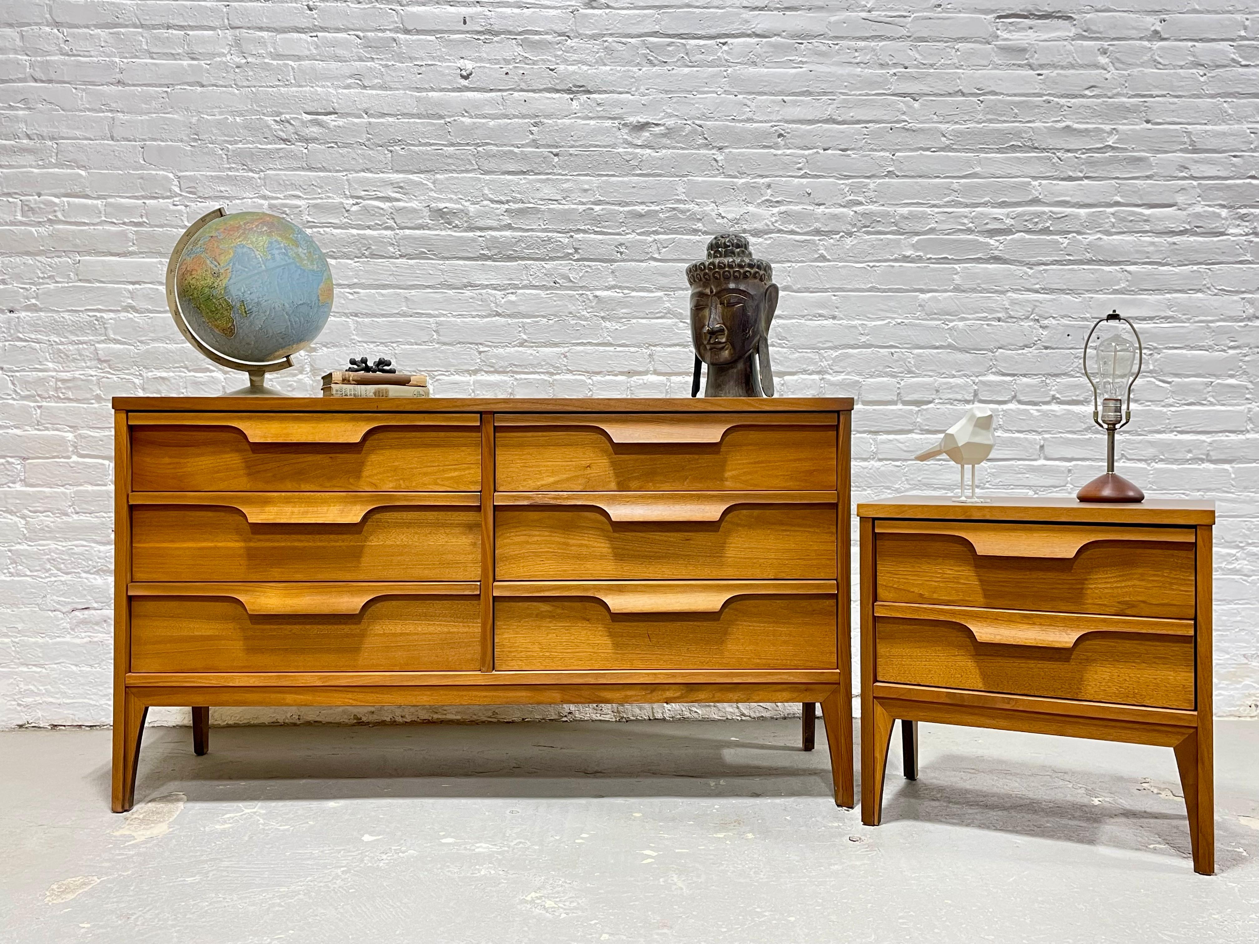 Mid Century MODERN SCULPTED BEDROOM Set by Johnson Carper, c. 1960's 11