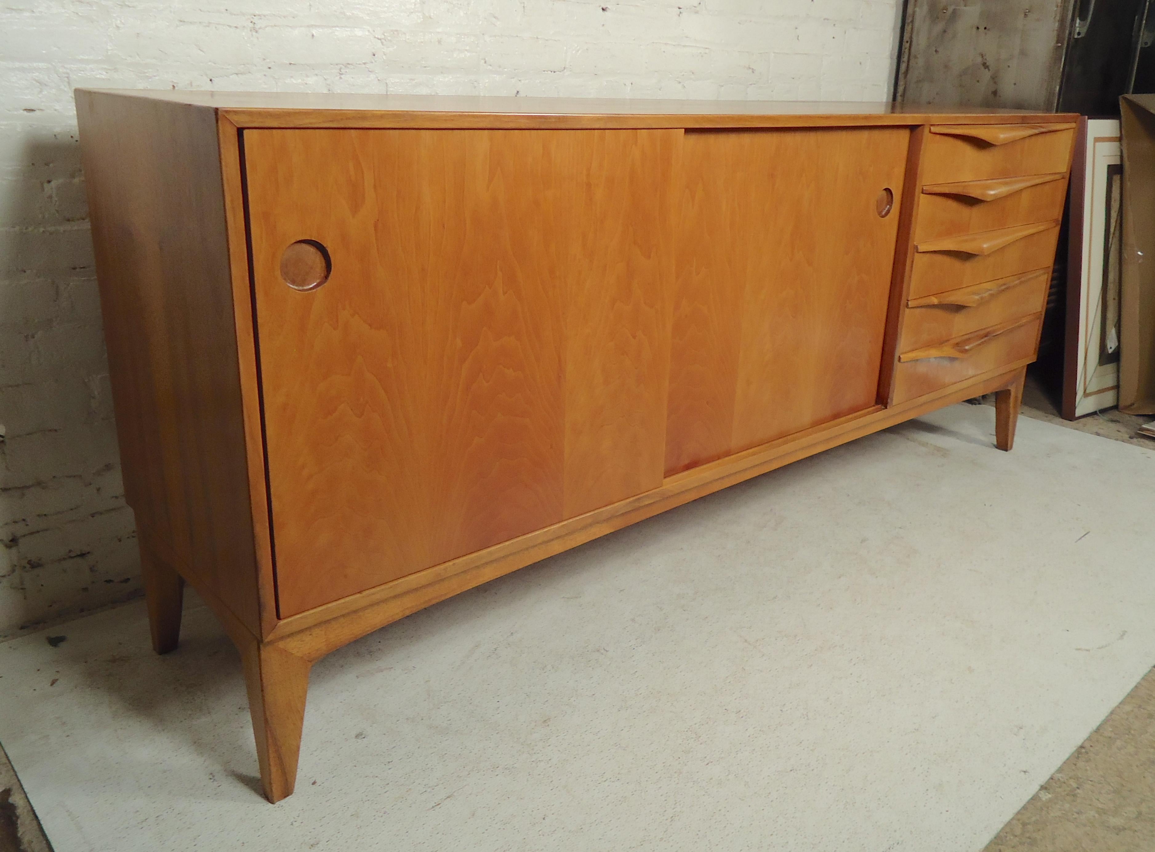 Mid-Century Modern Sculpted Credenza In Good Condition In Brooklyn, NY