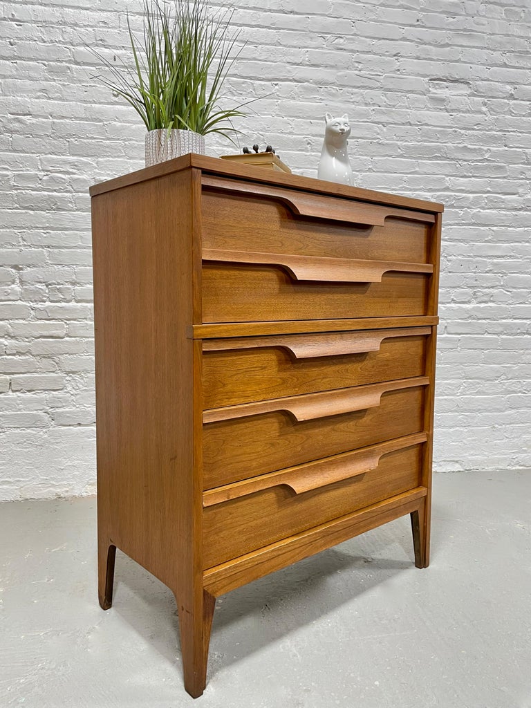 fashion trend by johnson carper dresser Johnson Carper Dresser – Atomic Furnishing & Design main image 1