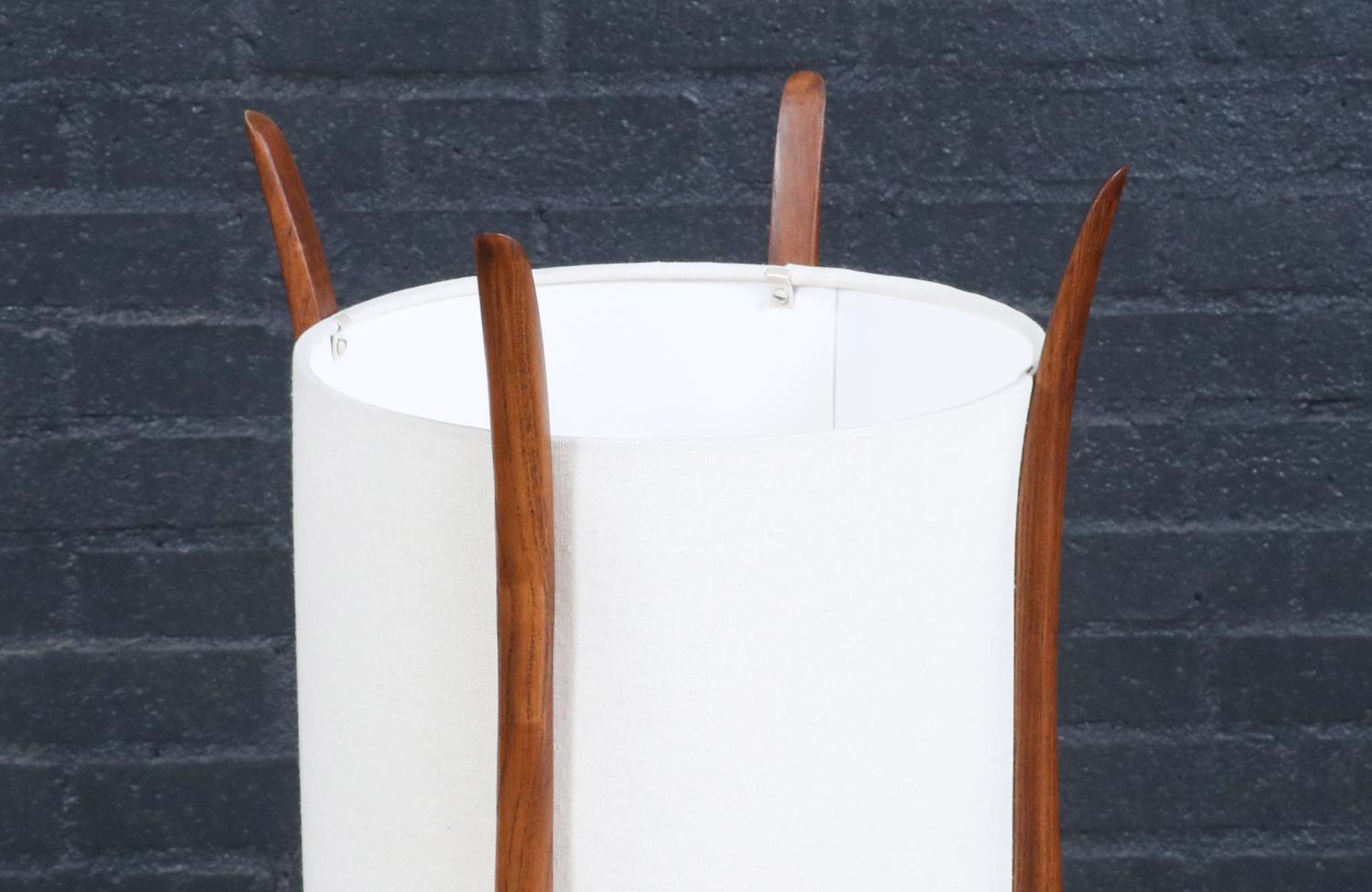 Mid-Century Modern Sculpted Floor Lamp by Roller Lamp Co. In Excellent Condition For Sale In Los Angeles, CA