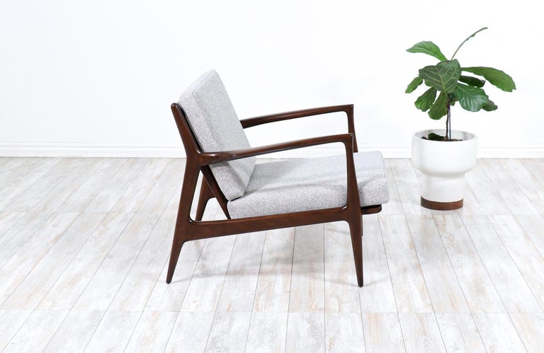 Danish Mid-Century Modern Sculpted Lounge Chair by Ib Kofod-Larsen for Selig For Sale