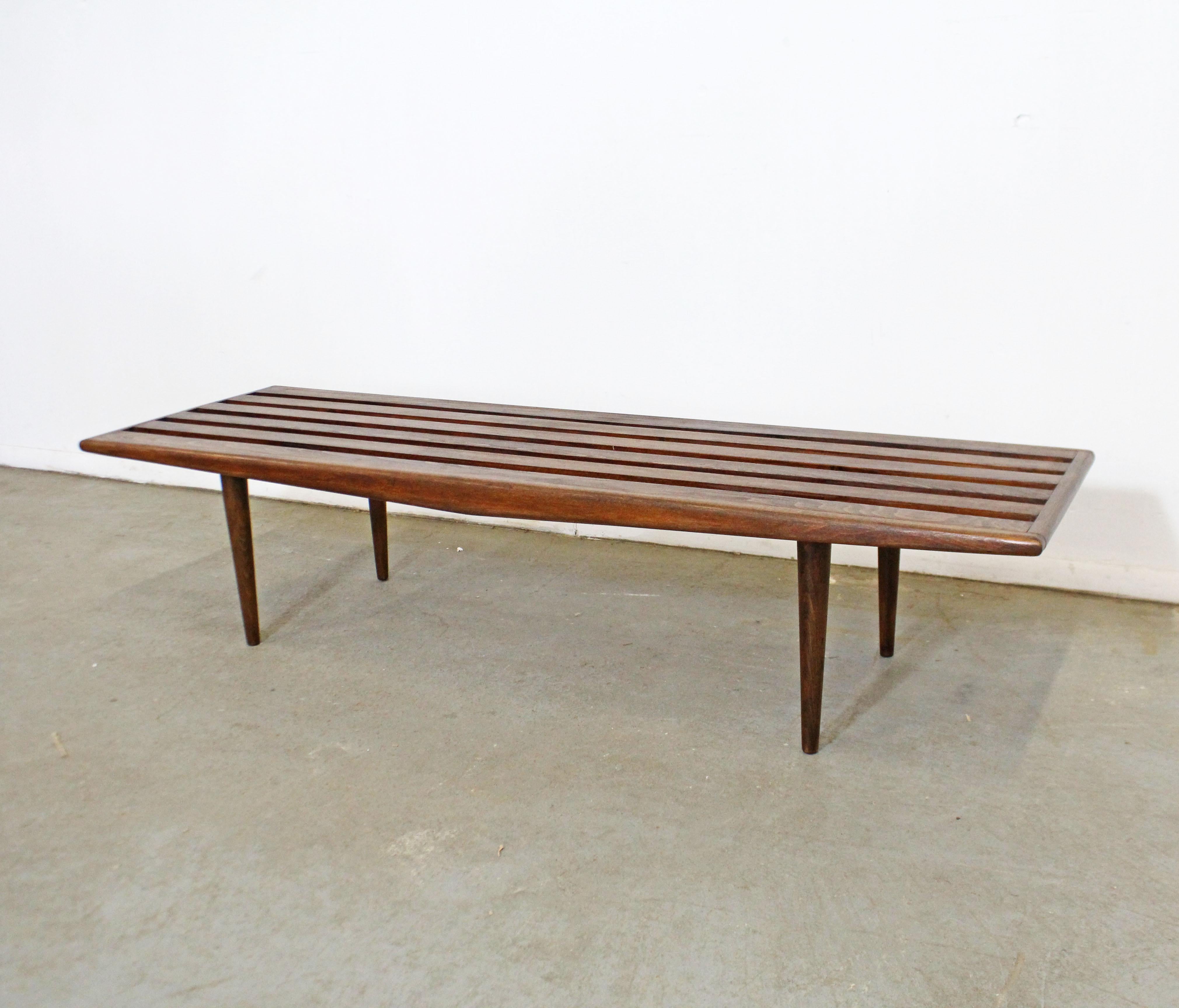 Mid-Century Modern Sculpted Low Slat Bench Coffee Table In Good Condition In Wilmington, DE