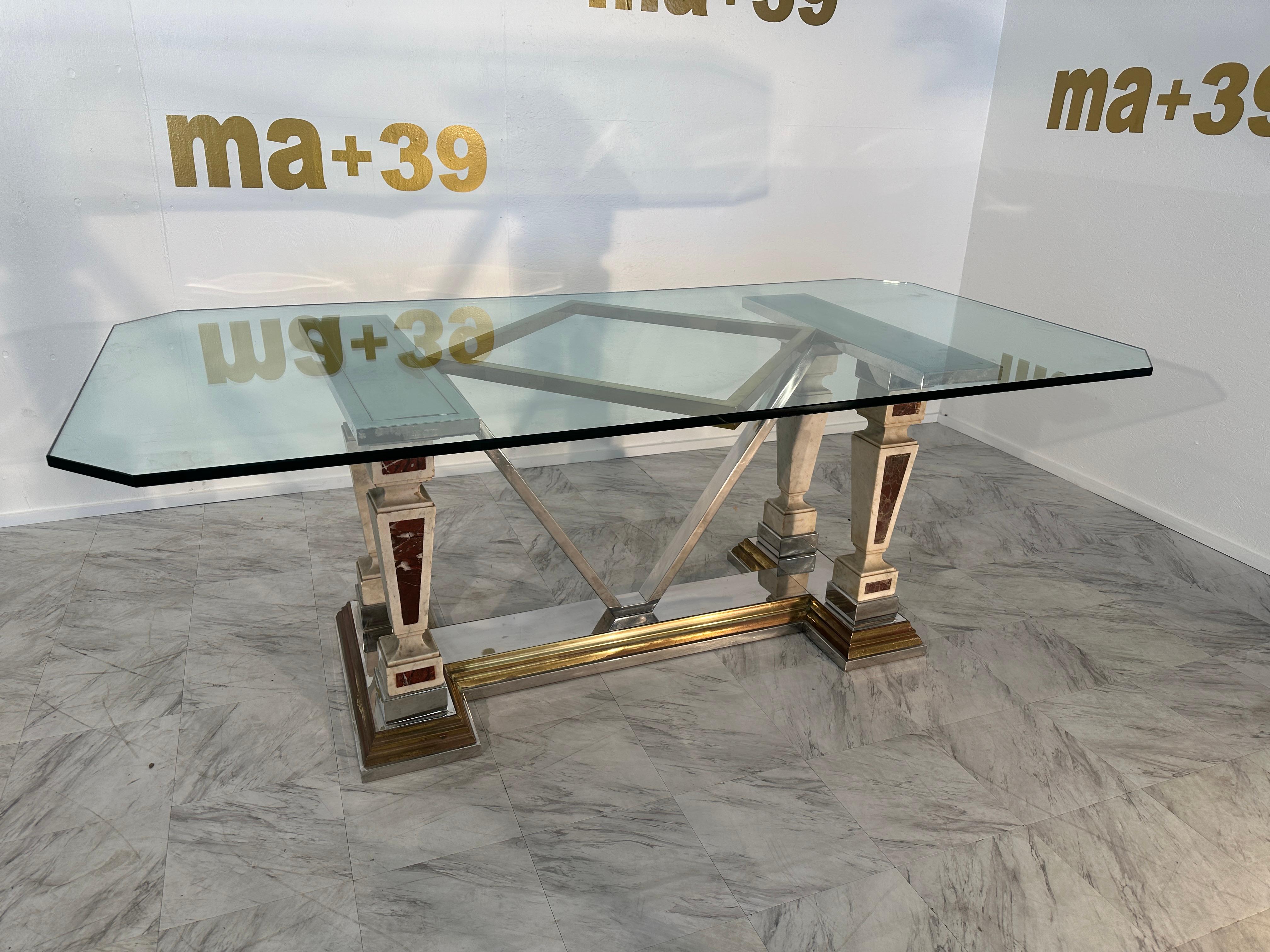 Table de salle à manger moderne du milieu du siècle dernier en métal sculpté et marbre avec plateau en verre 1970 Bon état - En vente à Los Angeles, CA