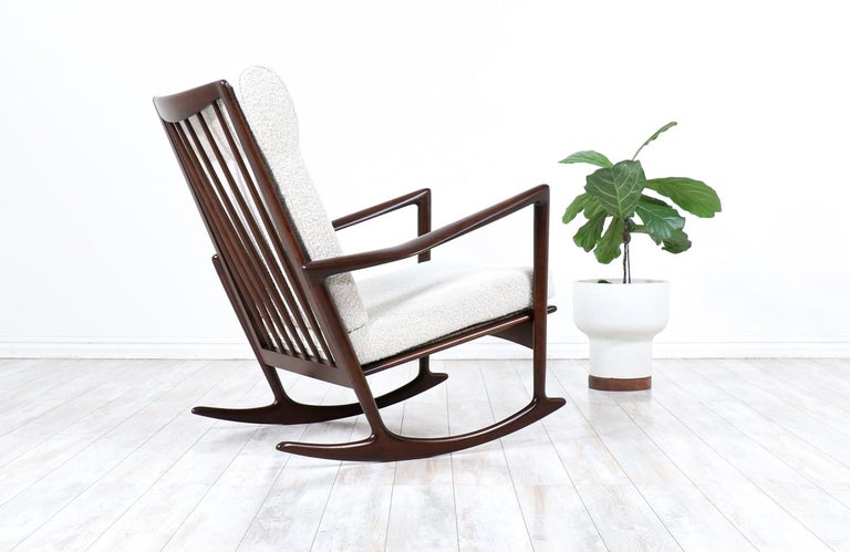 Mid-Century Modern Sculpted Rocking Chair by Ib Kofod-Larsen for Selig In Excellent Condition In Los Angeles, CA