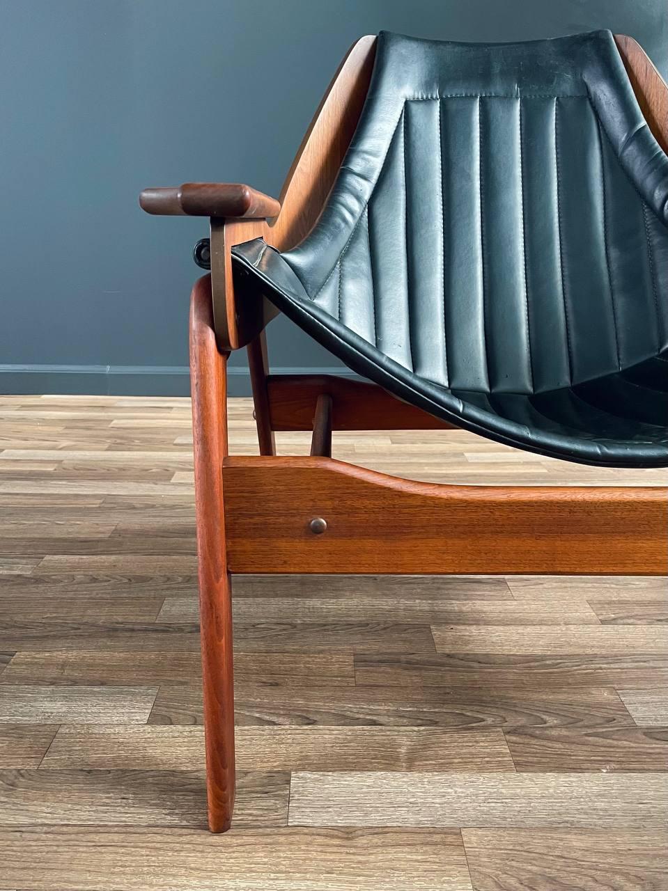 Mid-Century Modern Sculpted Sling Lounge Chair by Jerry Johnson 4