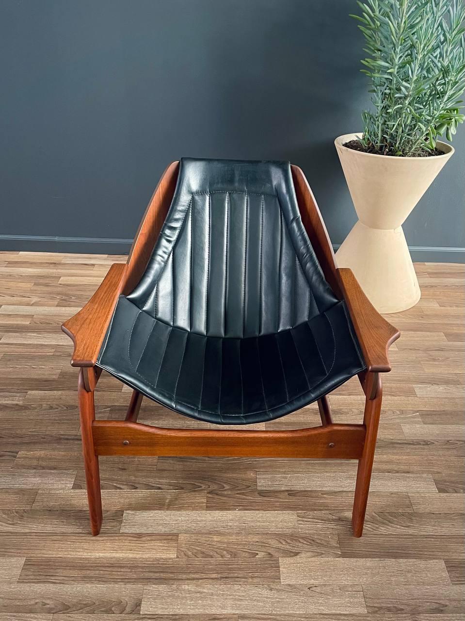 Mid-Century Modern Sculpted Sling Lounge Chair by Jerry Johnson In Good Condition In Los Angeles, CA