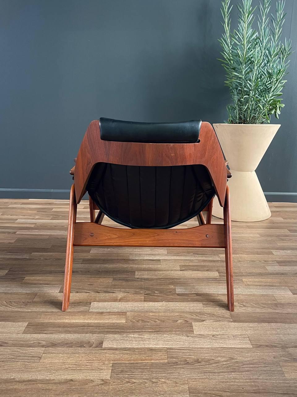 Mid-Century Modern Sculpted Sling Lounge Chair by Jerry Johnson 1