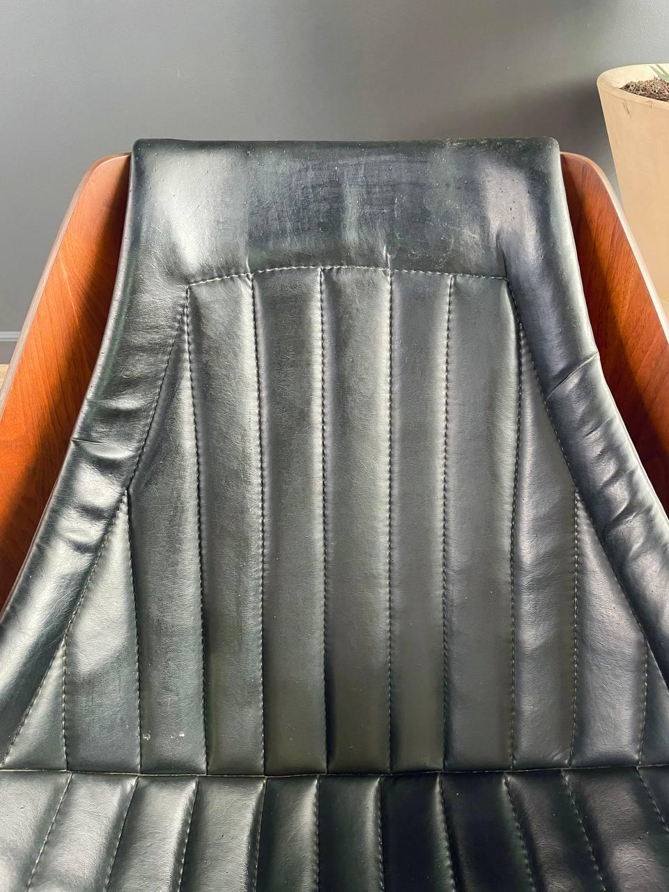 Mid-Century Modern Sculpted Sling Lounge Chair by Jerry Johnson 2