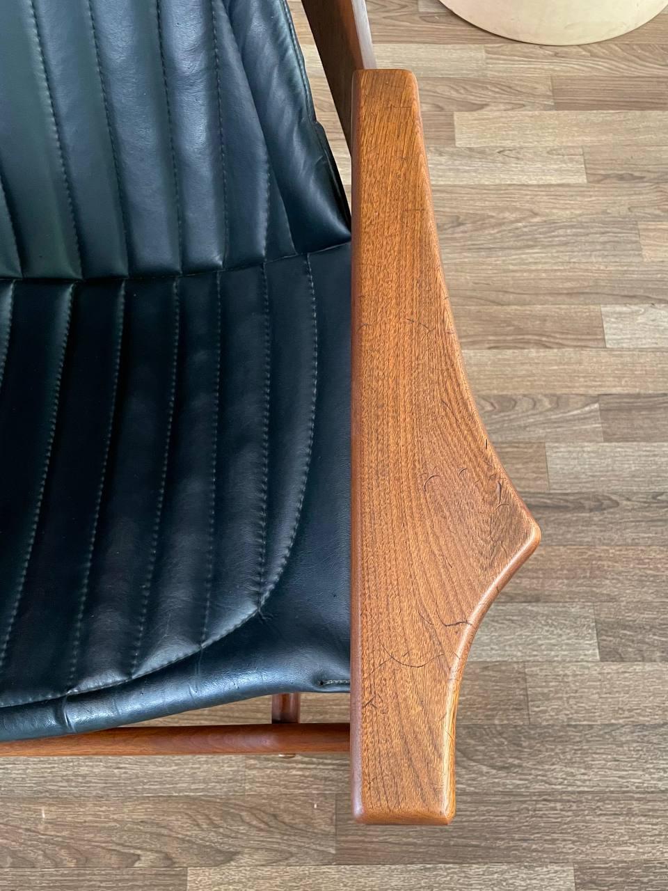 Mid-Century Modern Sculpted Sling Lounge Chair by Jerry Johnson 3