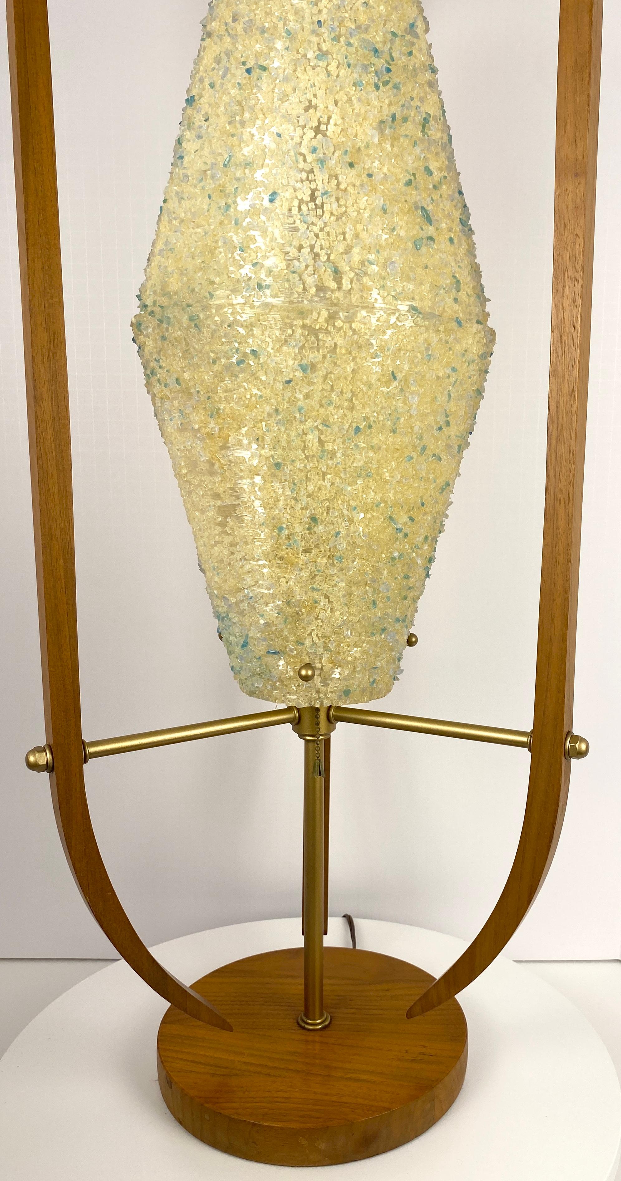 Mid Century Modern Sculpted Tischlampe zugeschrieben Arthur Jacobs für Modeline (amerikanisch) im Angebot