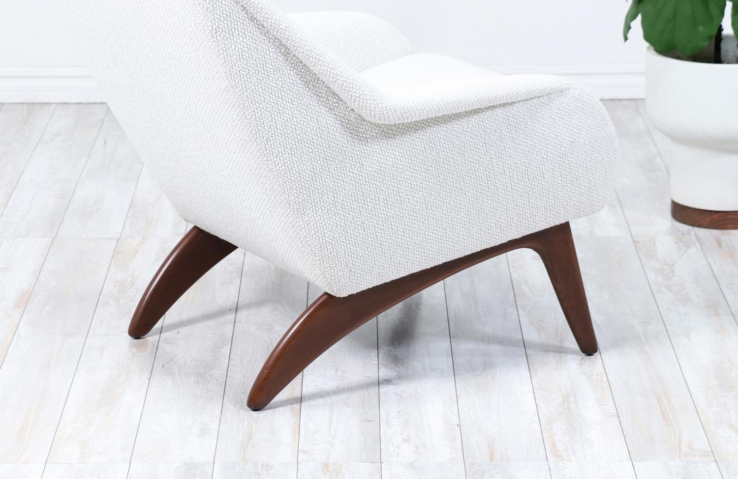 Fachmännisch restauriert - Mid-Century Modern-Sessel aus Teakholz und getuftetem Loungesessel im Zustand „Hervorragend“ im Angebot in Los Angeles, CA