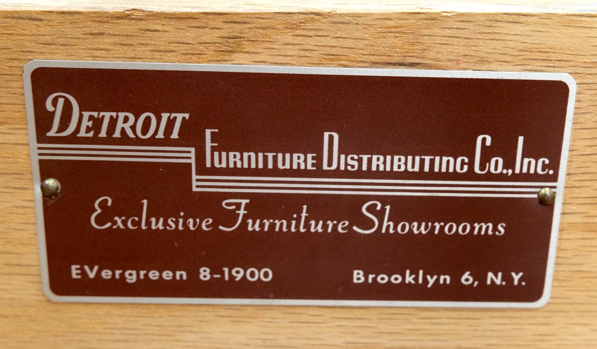 Moderne Kommode aus Nussbaumholz mit 9 Diamanten an der Vorderseite, Mint, Mid-Century Modern im Angebot 2