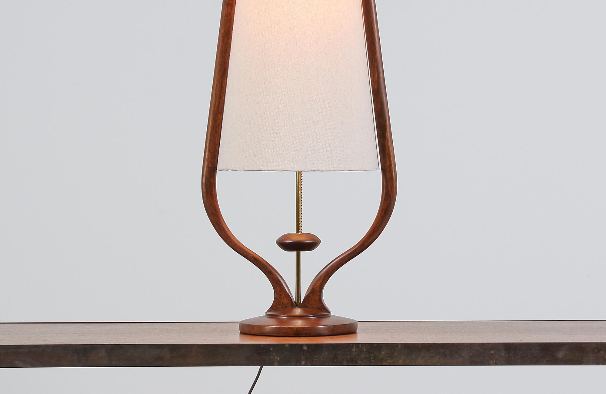 Mid-Century Modern Sculpted Walnut and Brass Table Lamp by Modeline 1