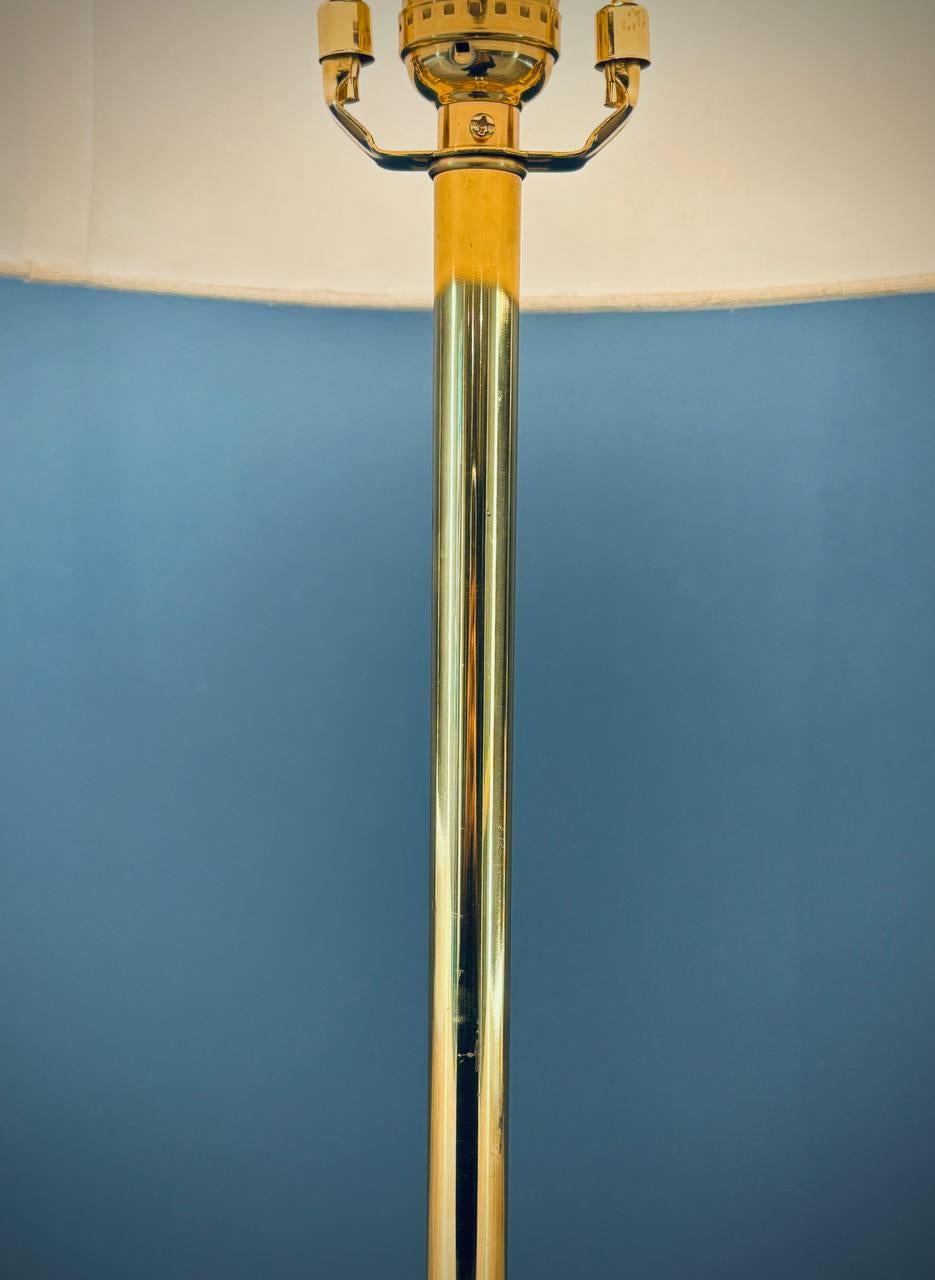 Mid-Century Modern Sculpted Walnut & Brass Floor Lamp by Laurel For Sale 2