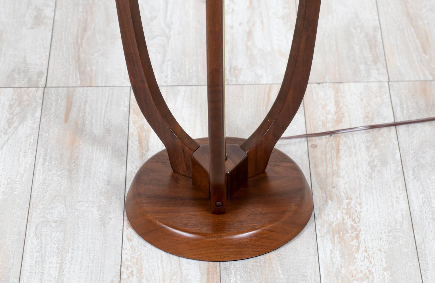 Mid-20th Century Mid-Century Modern Sculpted Walnut & Brass Floor Lamp with Side Table  For Sale