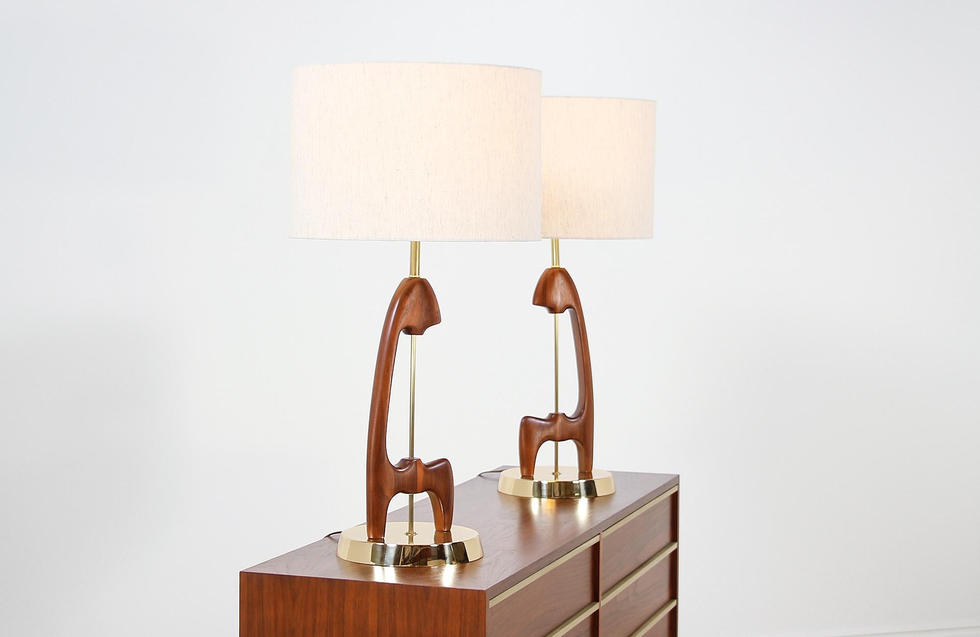 Mid-Century Modern Sculpted Walnut and Brass Table Lamps 13
