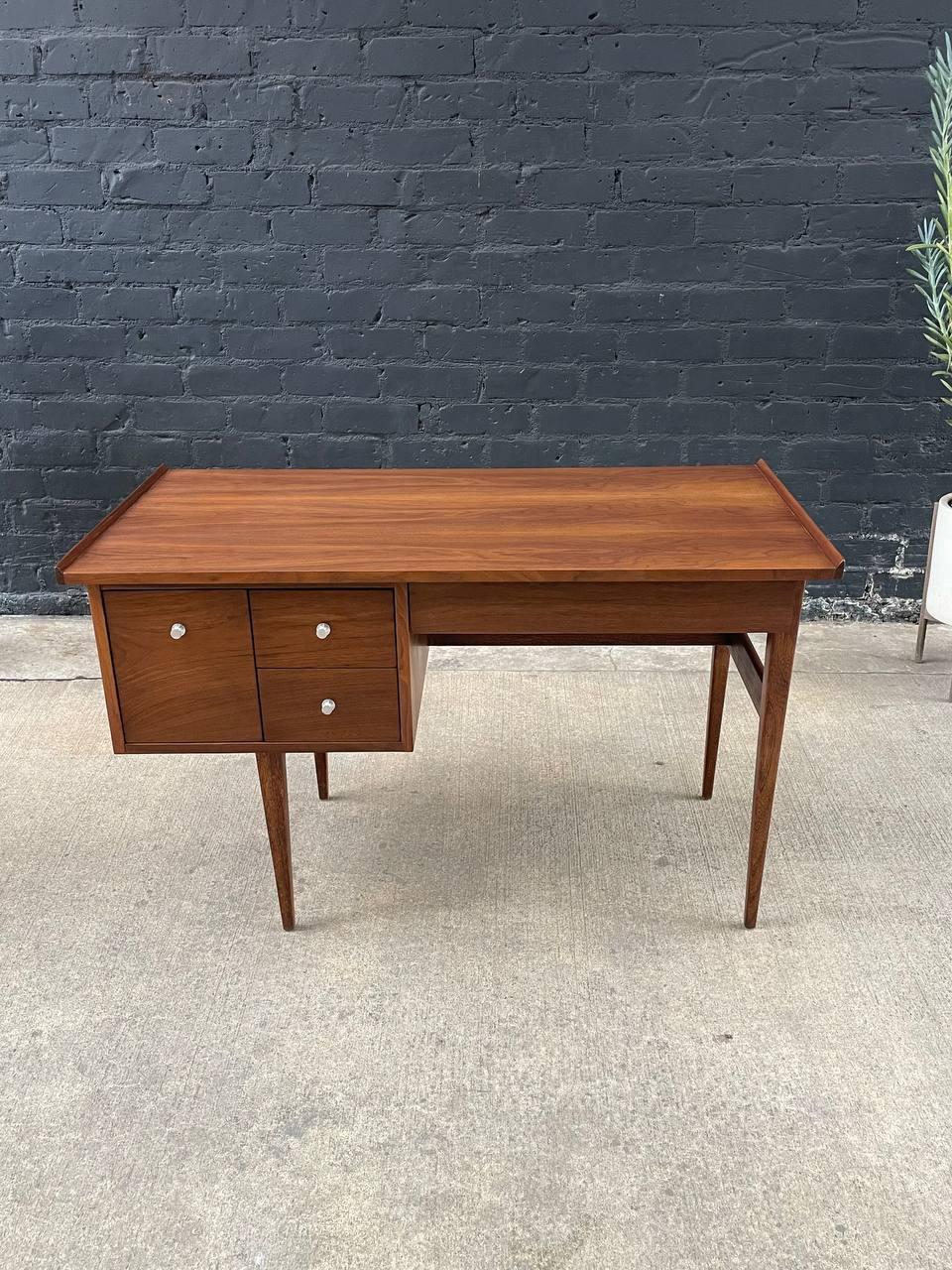 Mid-20th Century Mid-Century Modern Sculpted Walnut Desk by American of Martinsville For Sale