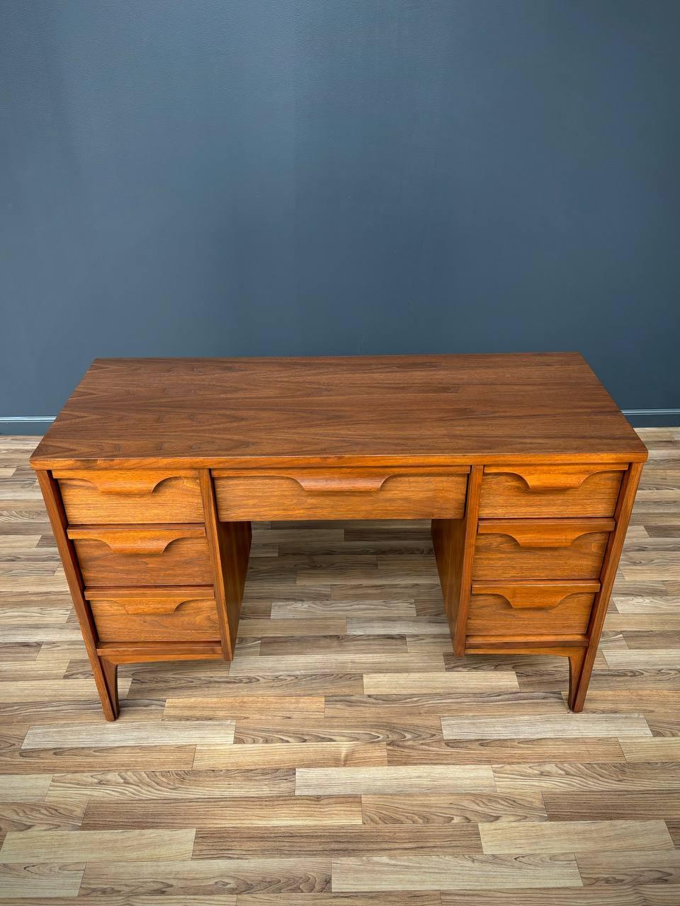 Mid-Century Modern Sculpted Walnut Desk by Johnson Carper In Excellent Condition For Sale In Los Angeles, CA