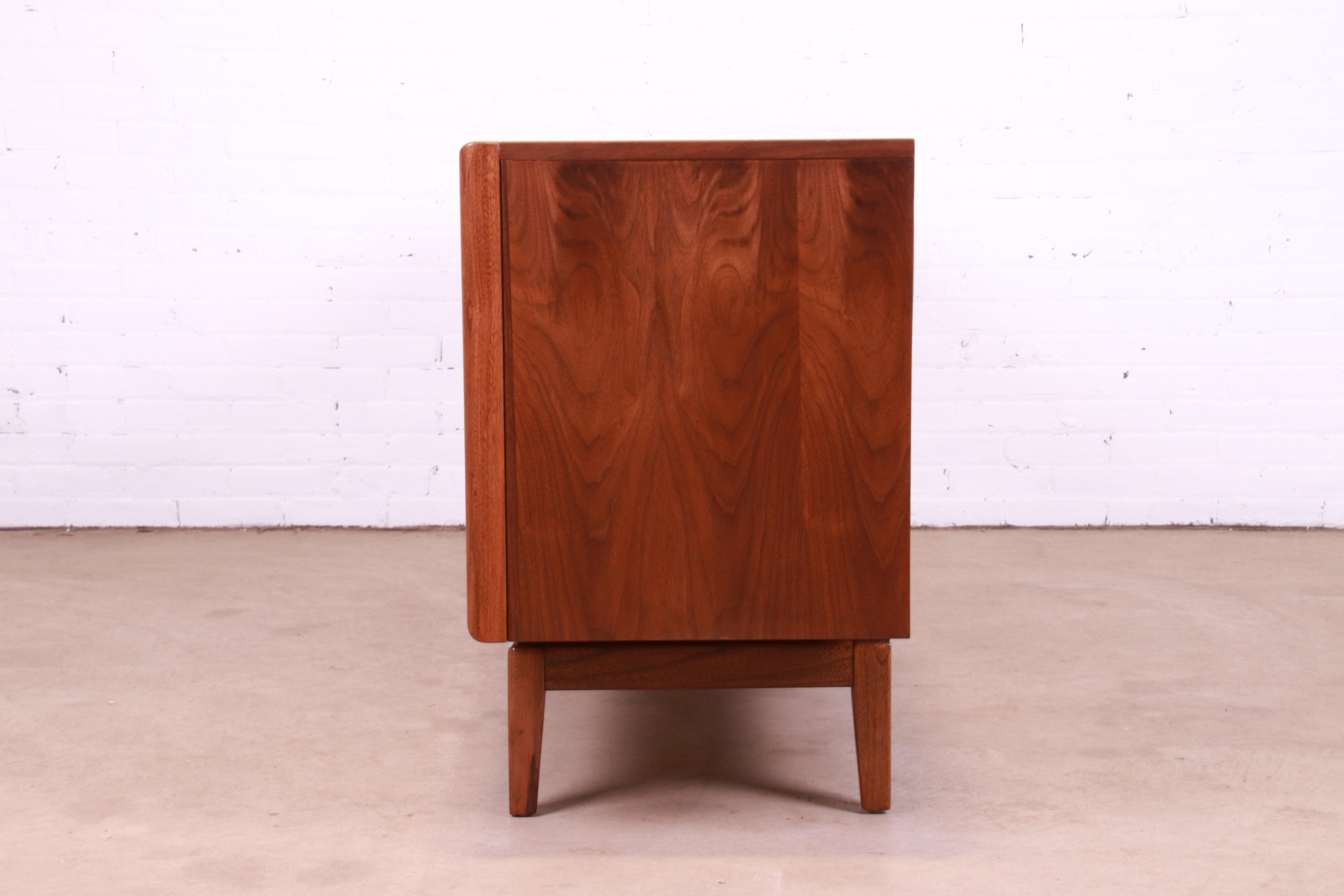 Mid-Century Modern Sculpted Walnut Diamond Front Dresser by United, Refinished 6