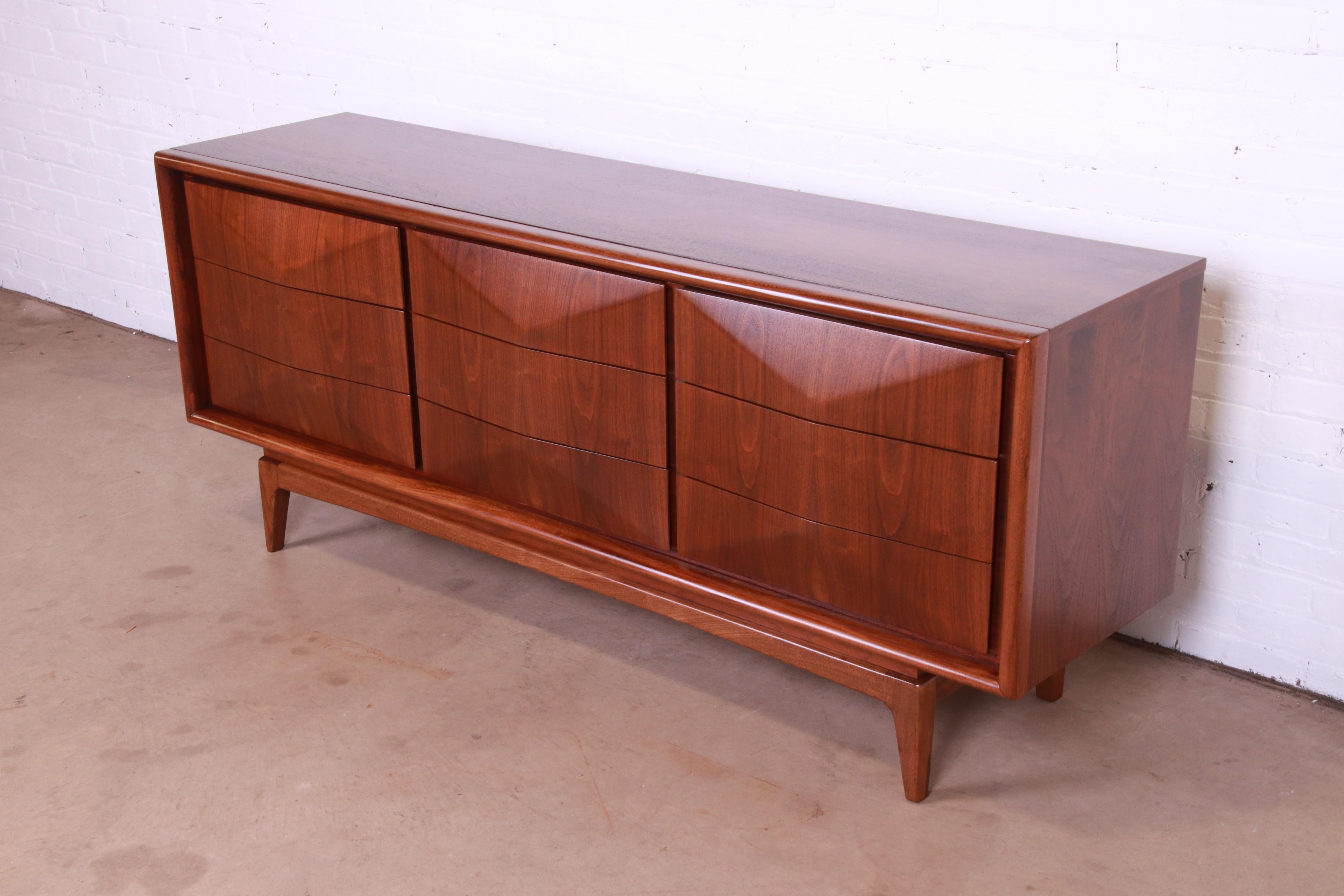 American Mid-Century Modern Sculpted Walnut Diamond Front Dresser by United, Refinished