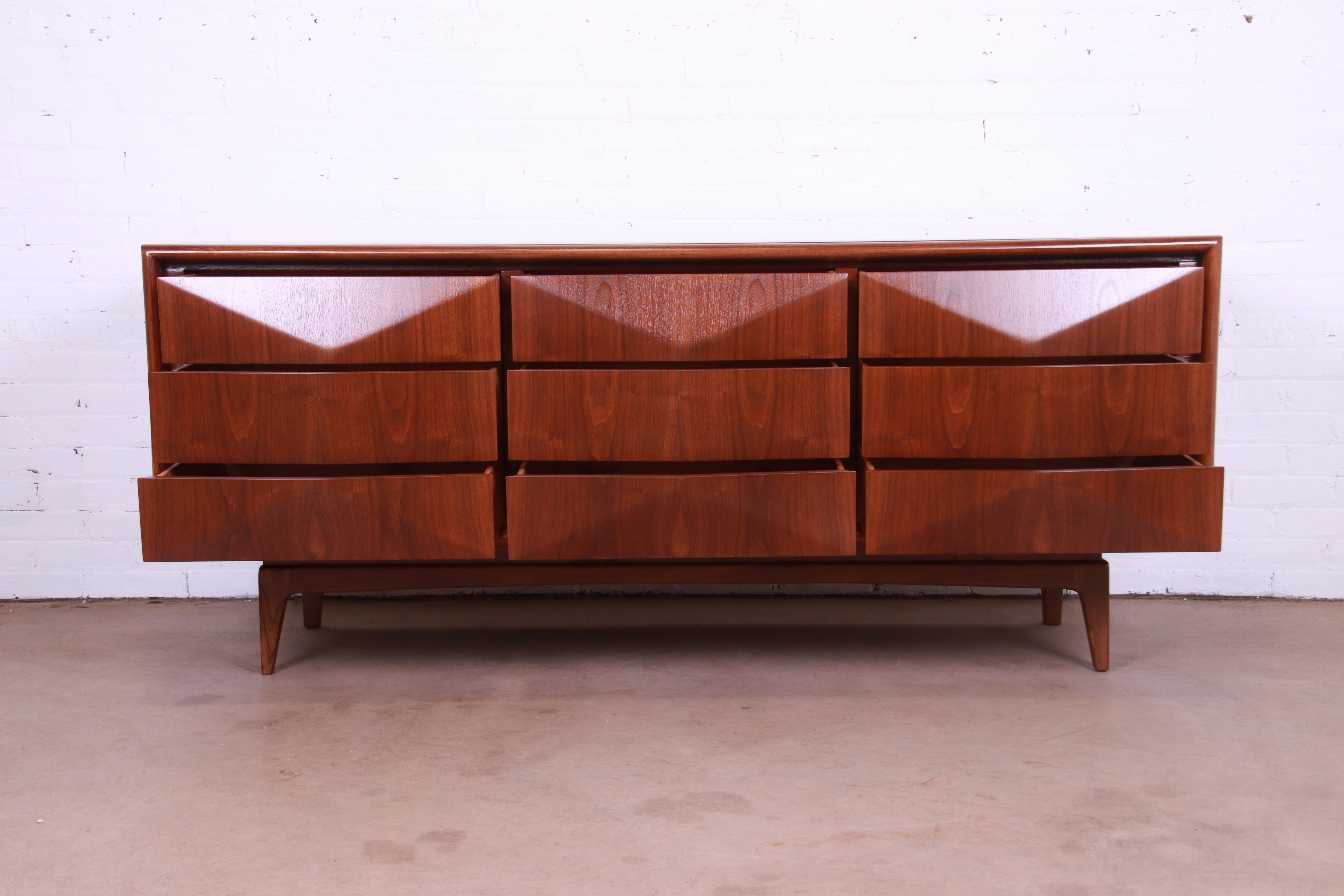 Mid-Century Modern Sculpted Walnut Diamond Front Dresser by United, Refinished 1