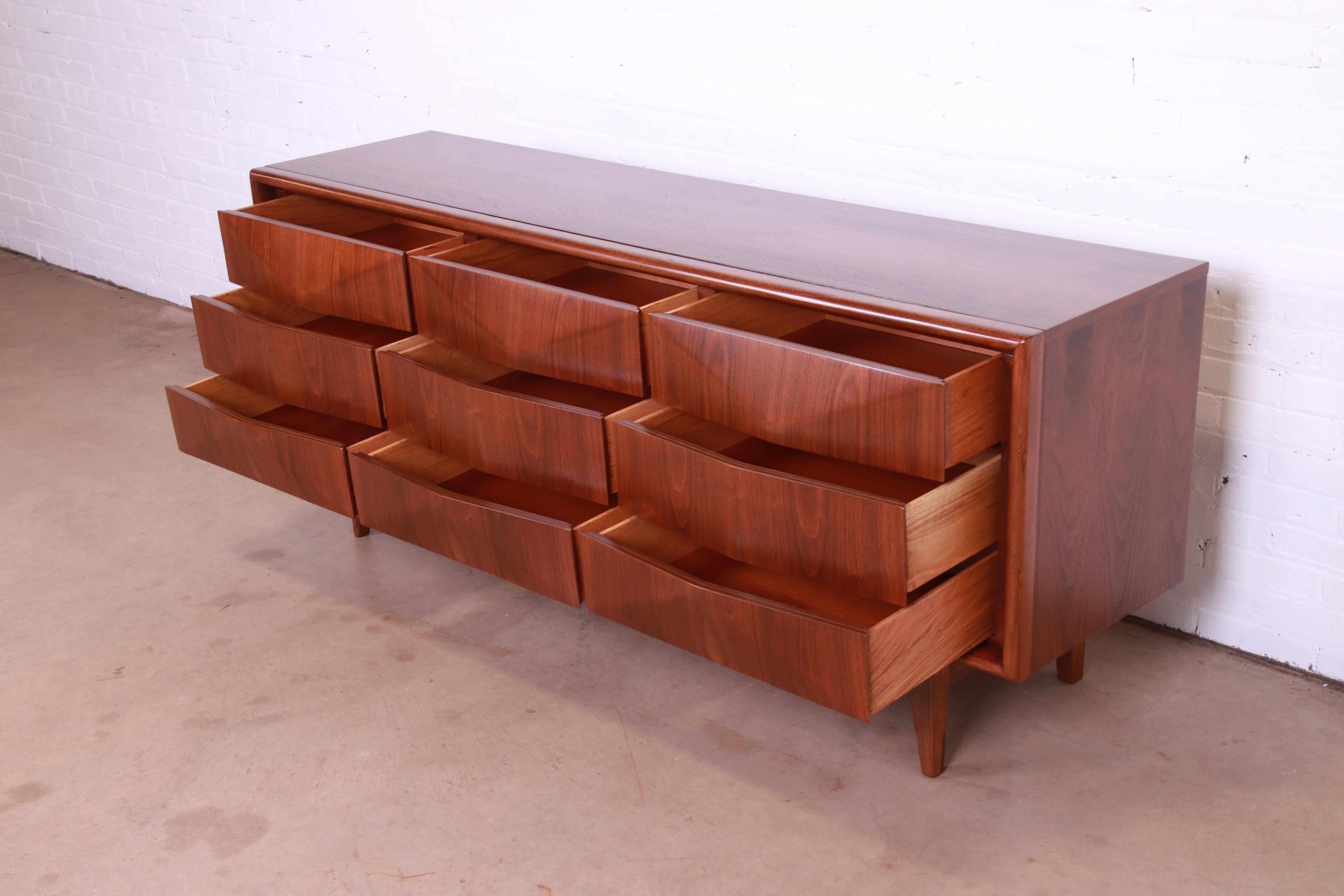 Mid-Century Modern Sculpted Walnut Diamond Front Dresser by United, Refinished 2