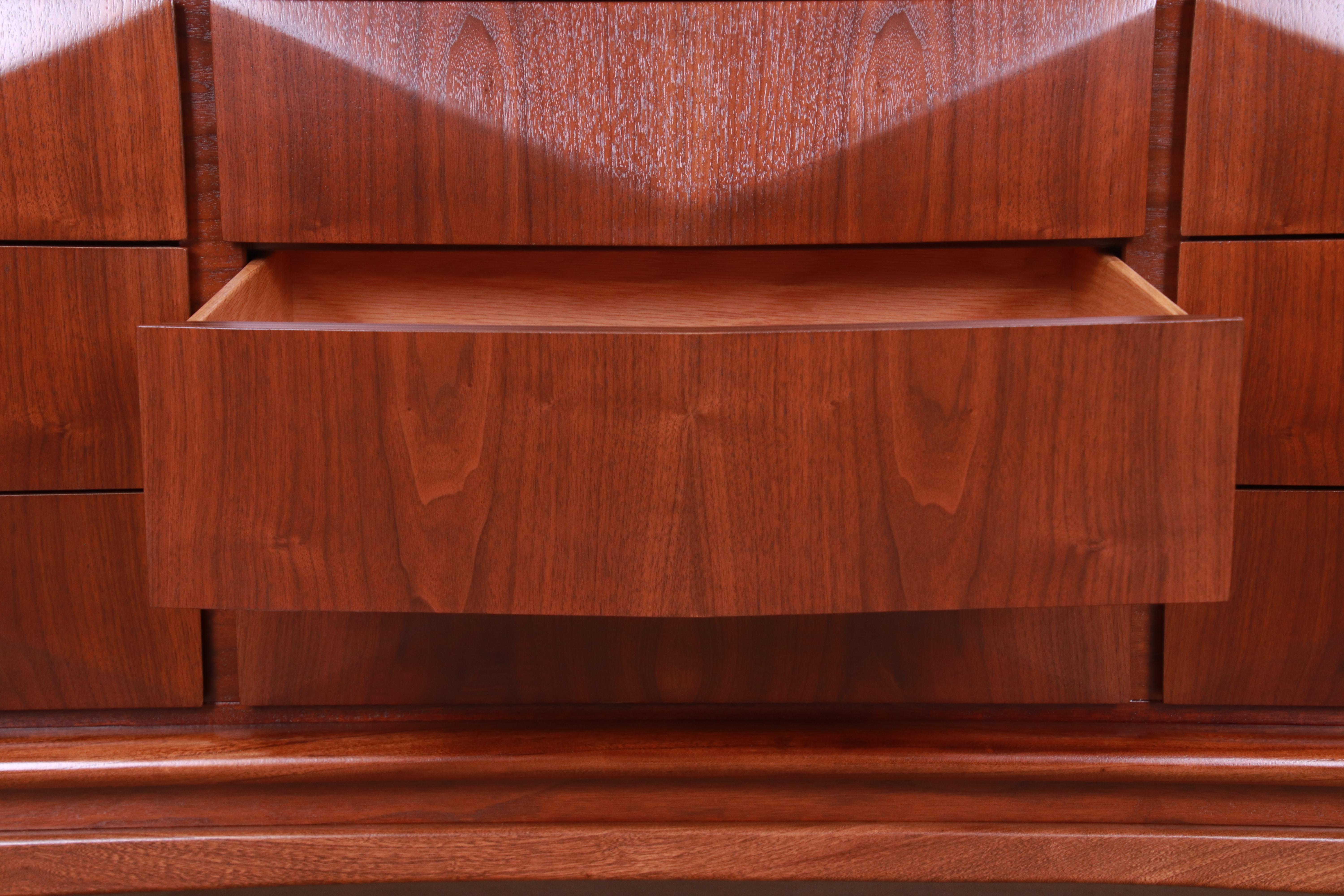 Mid-Century Modern Sculpted Walnut Diamond Front Dresser by United, Refinished 3
