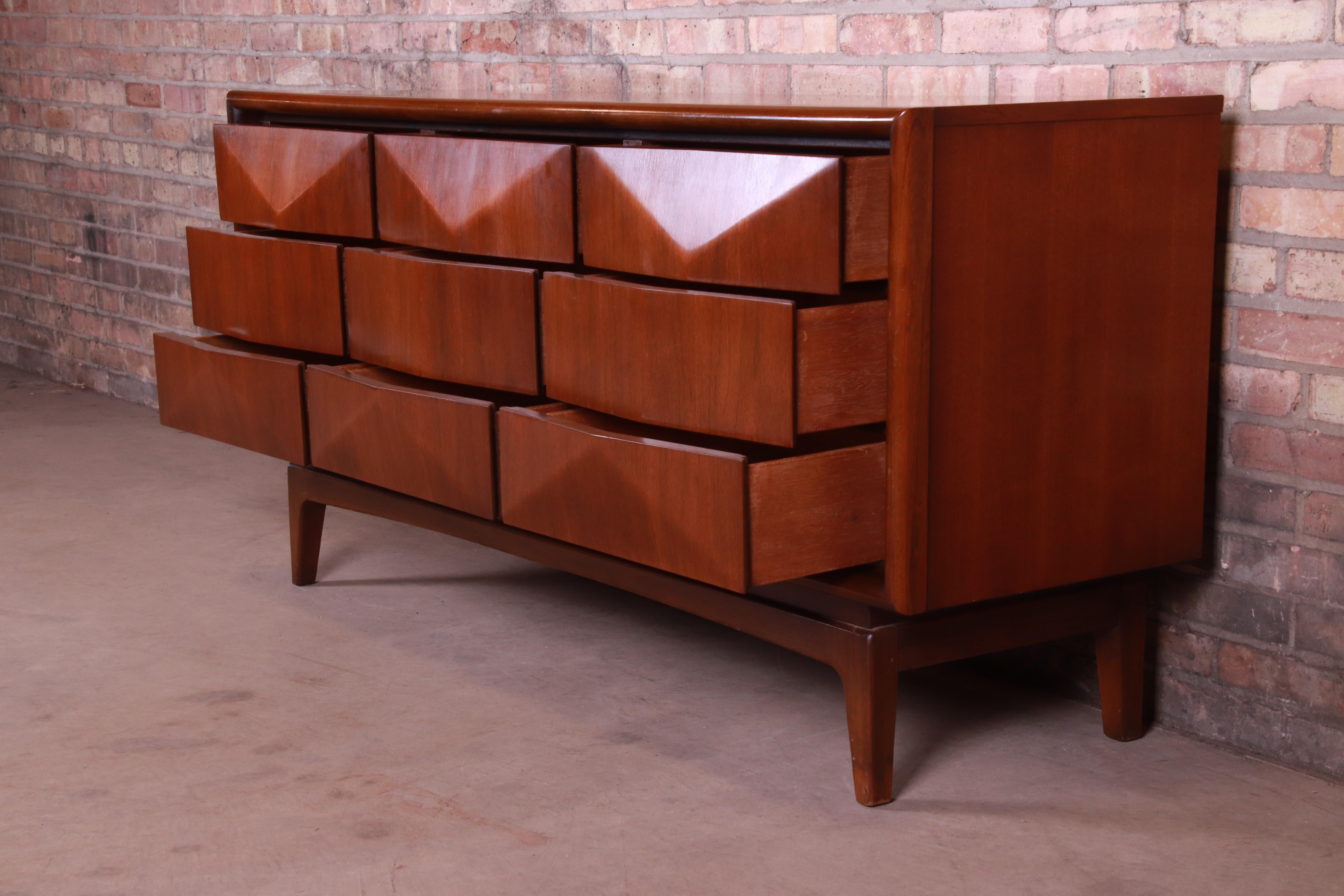 Mid-Century Modern Sculpted Walnut Diamond Front Dresser or Credenza by United 5