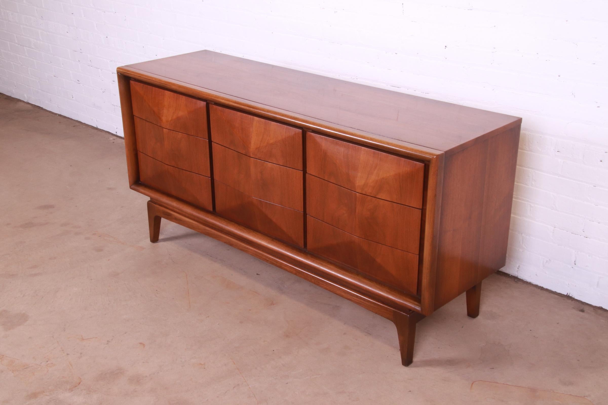 Mid-20th Century Mid-Century Modern Sculpted Walnut Diamond Front Dresser or Credenza by United