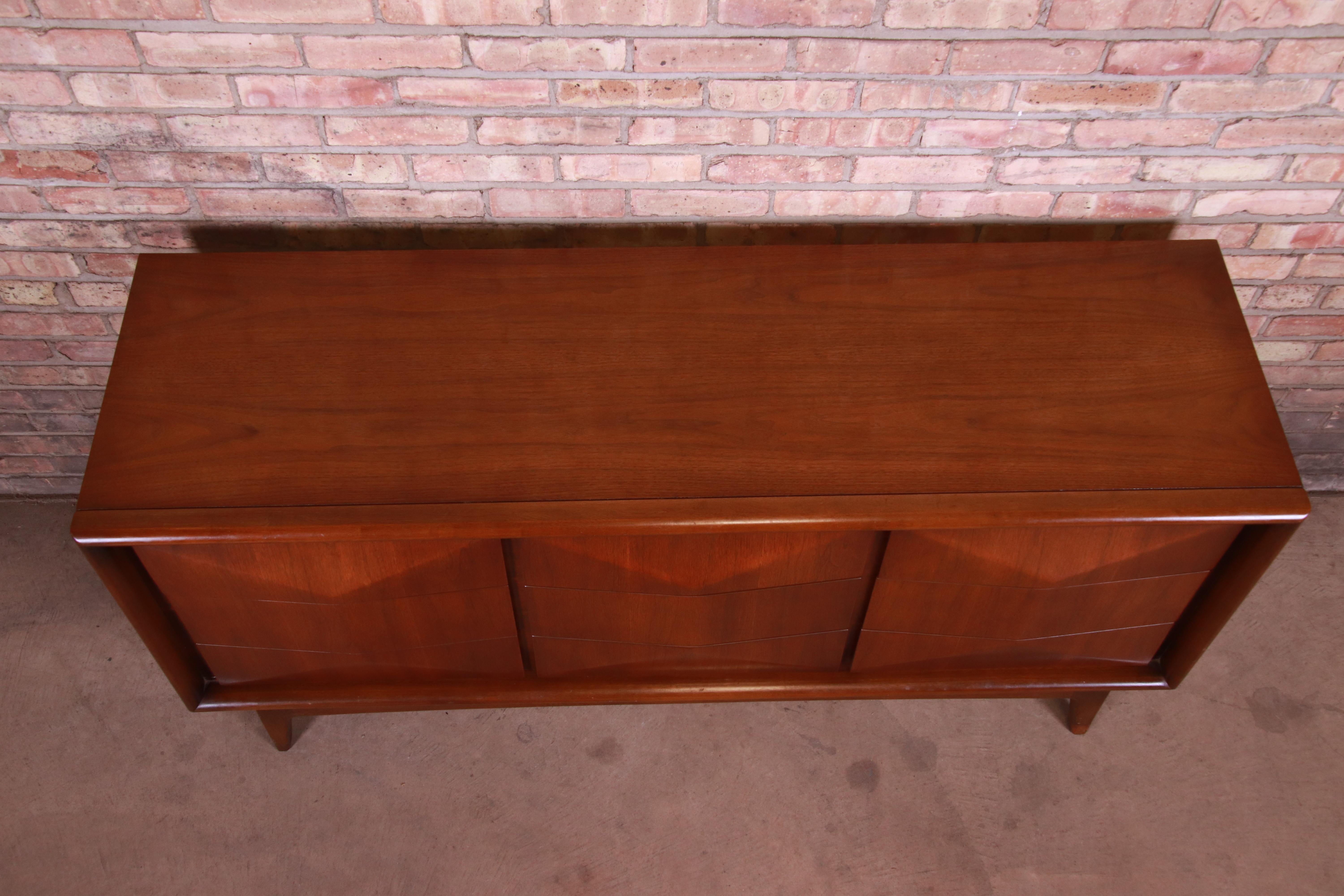 Mid-Century Modern Sculpted Walnut Diamond Front Dresser or Credenza by United 2