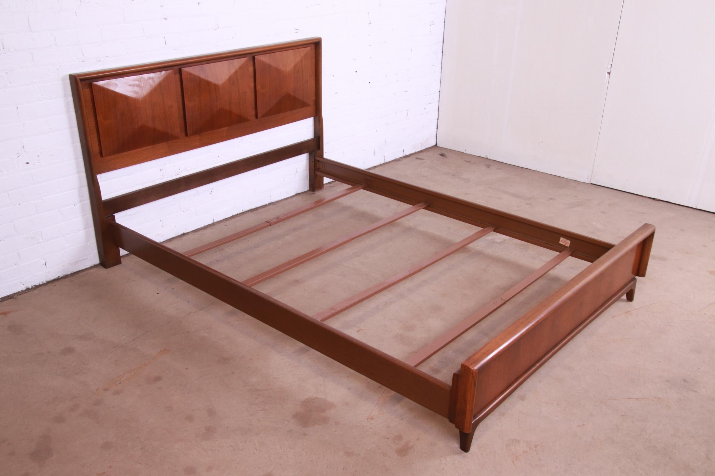 Mid-Century Modern Sculpted Walnut Diamond Front Full Size Bed by United 1