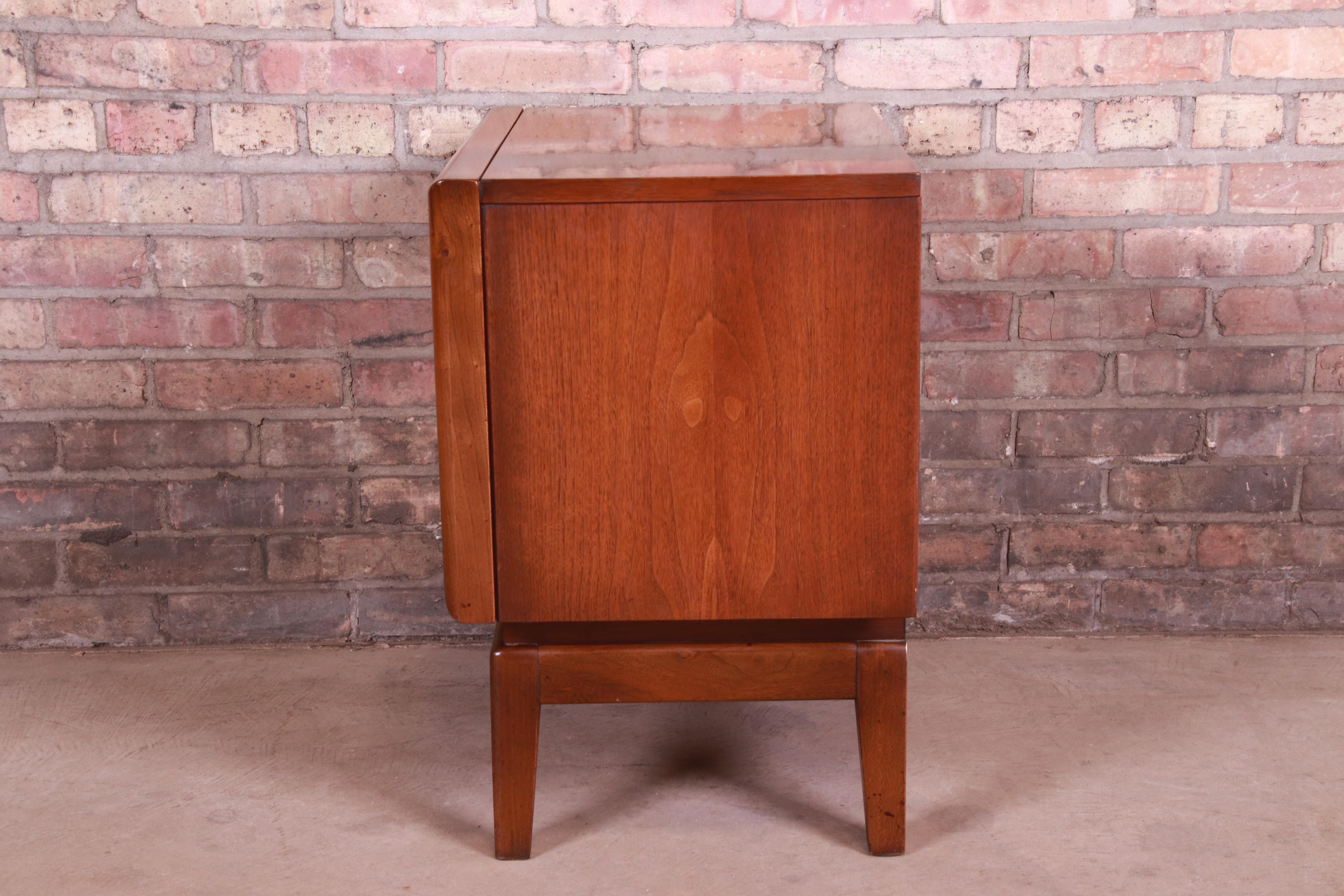 Mid-Century Modern Sculpted Walnut Diamond Front Nightstand by United, 1960s 9