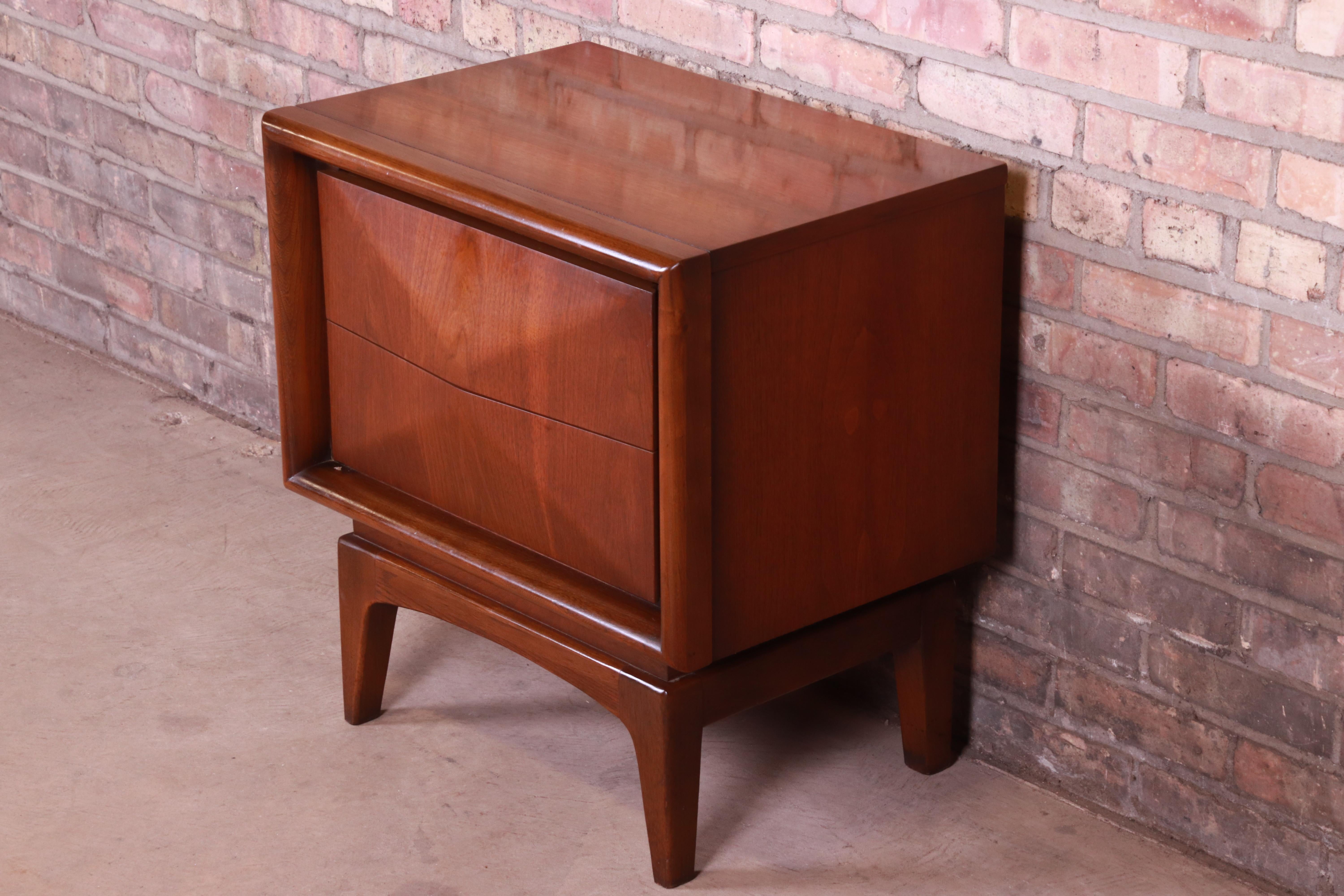 Mid-20th Century Mid-Century Modern Sculpted Walnut Diamond Front Nightstand by United, 1960s