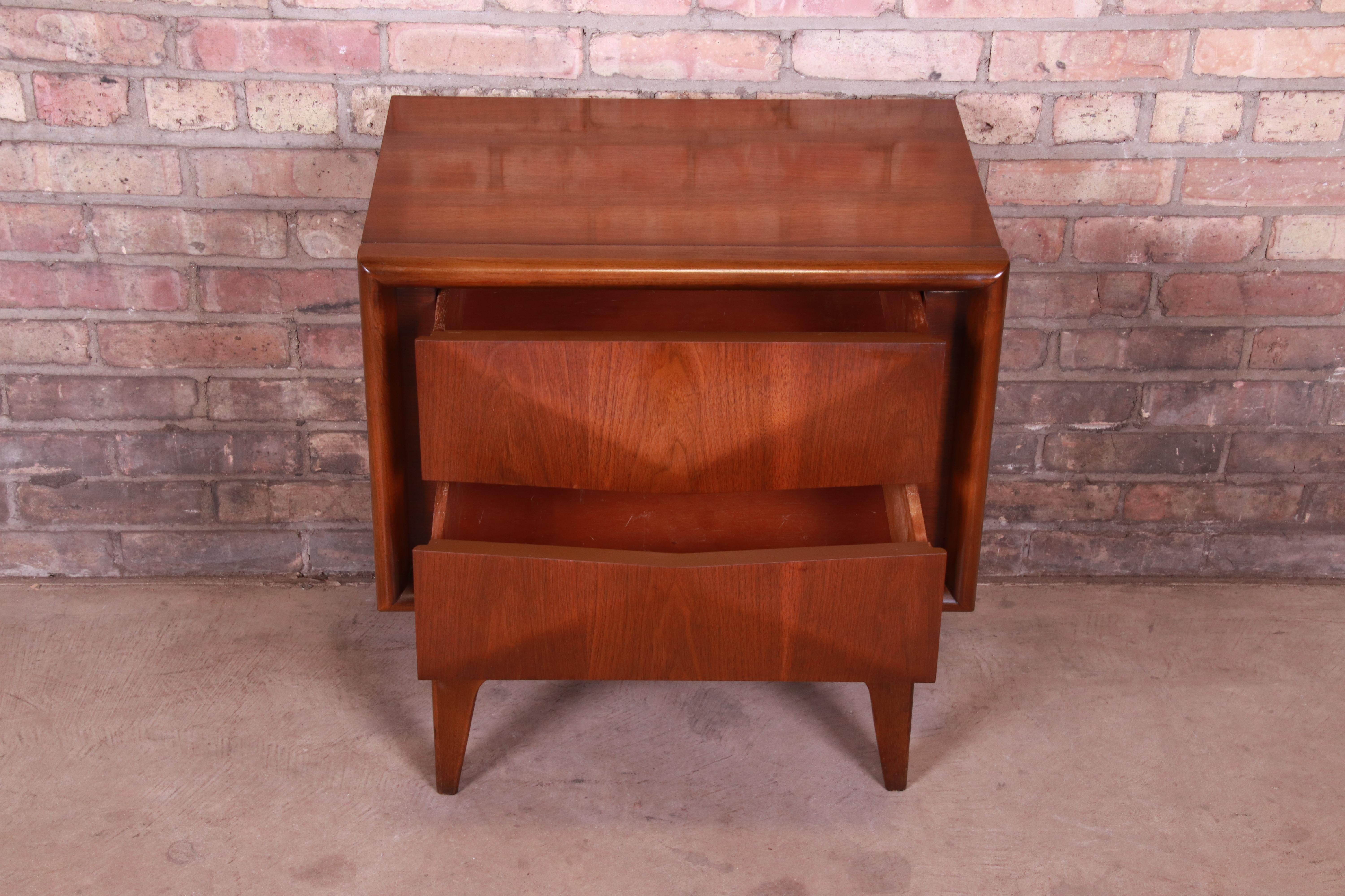 Mid-Century Modern Sculpted Walnut Diamond Front Nightstand by United, 1960s 4