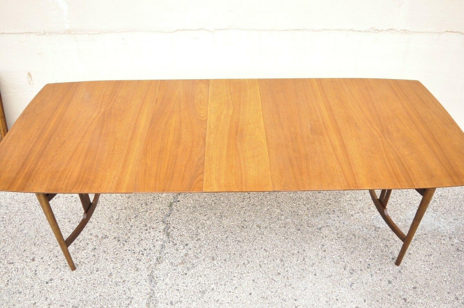 Mid Century Modern Sculpted Walnut Expanding Dining Room Table with 3 Leaves 3