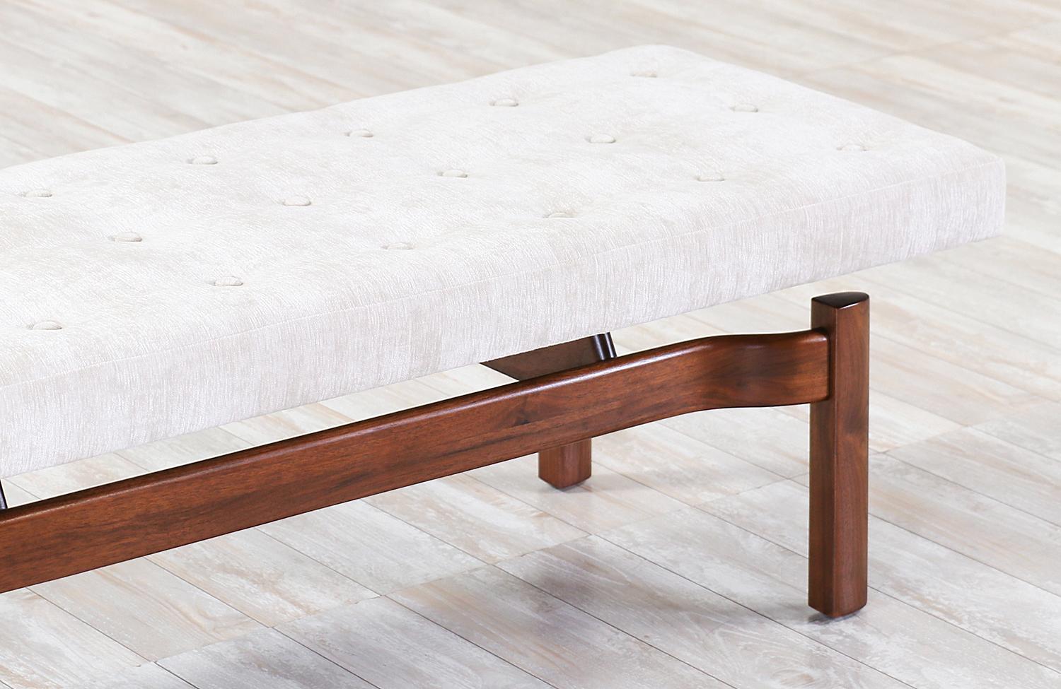 Mid-Century Modern Sculpted Walnut Floating Tufted Bench In Excellent Condition In Los Angeles, CA