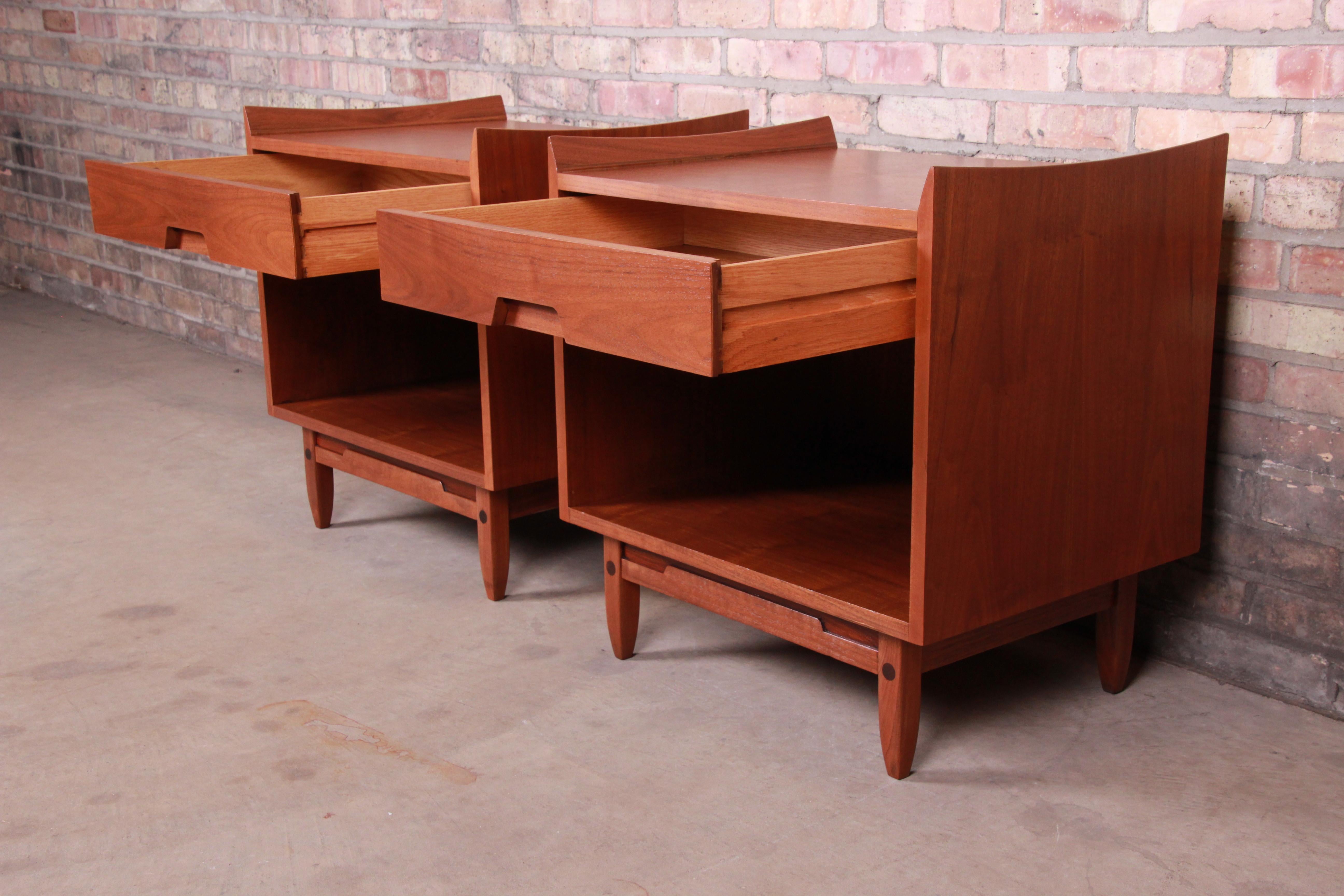 Mid-Century Modern Sculpted Walnut Nightstands by Bethlehem Furniture, Restored 4