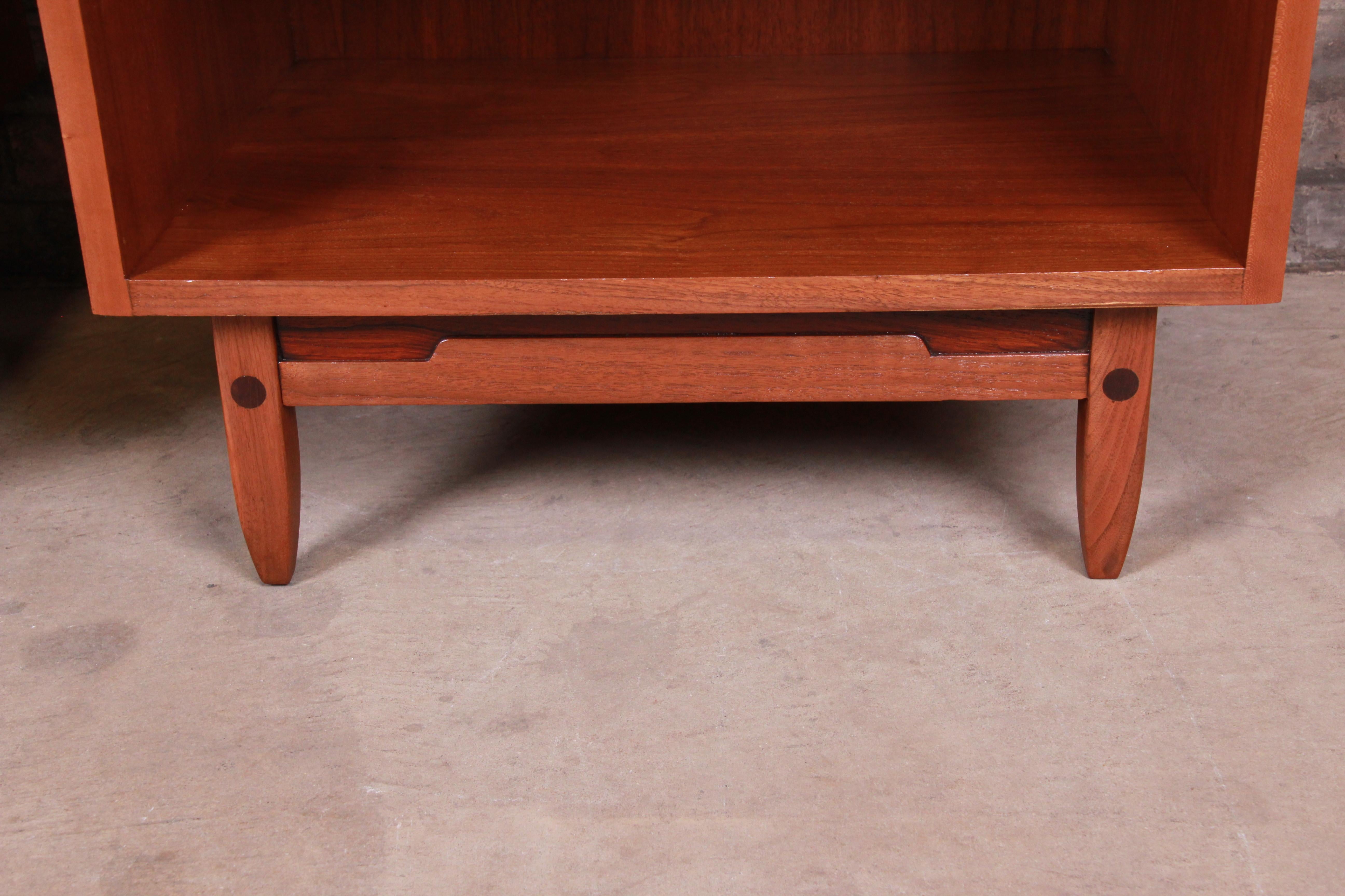 Mid-Century Modern Sculpted Walnut Nightstands by Bethlehem Furniture, Restored For Sale 8