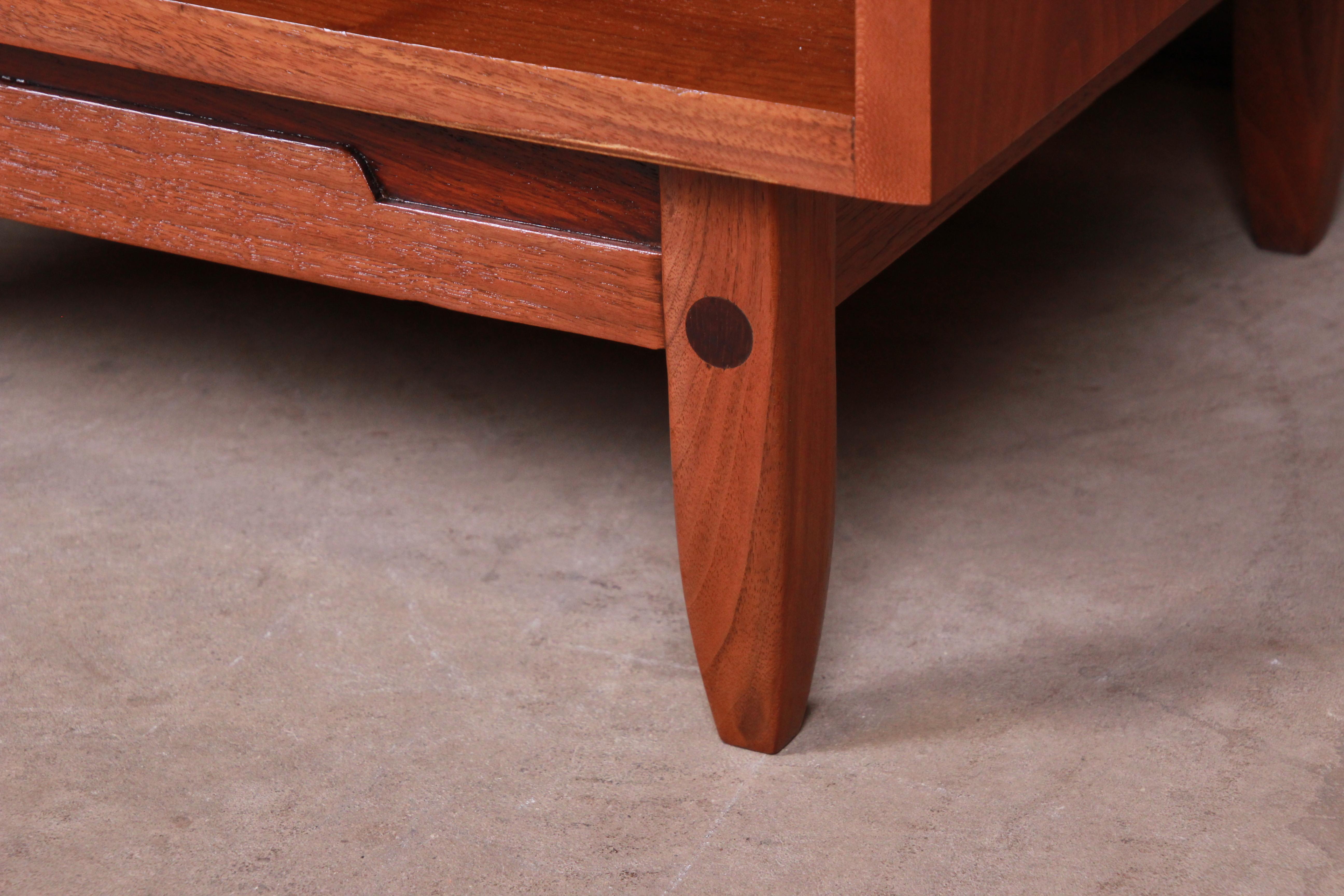 Mid-Century Modern Sculpted Walnut Nightstands by Bethlehem Furniture, Restored For Sale 9