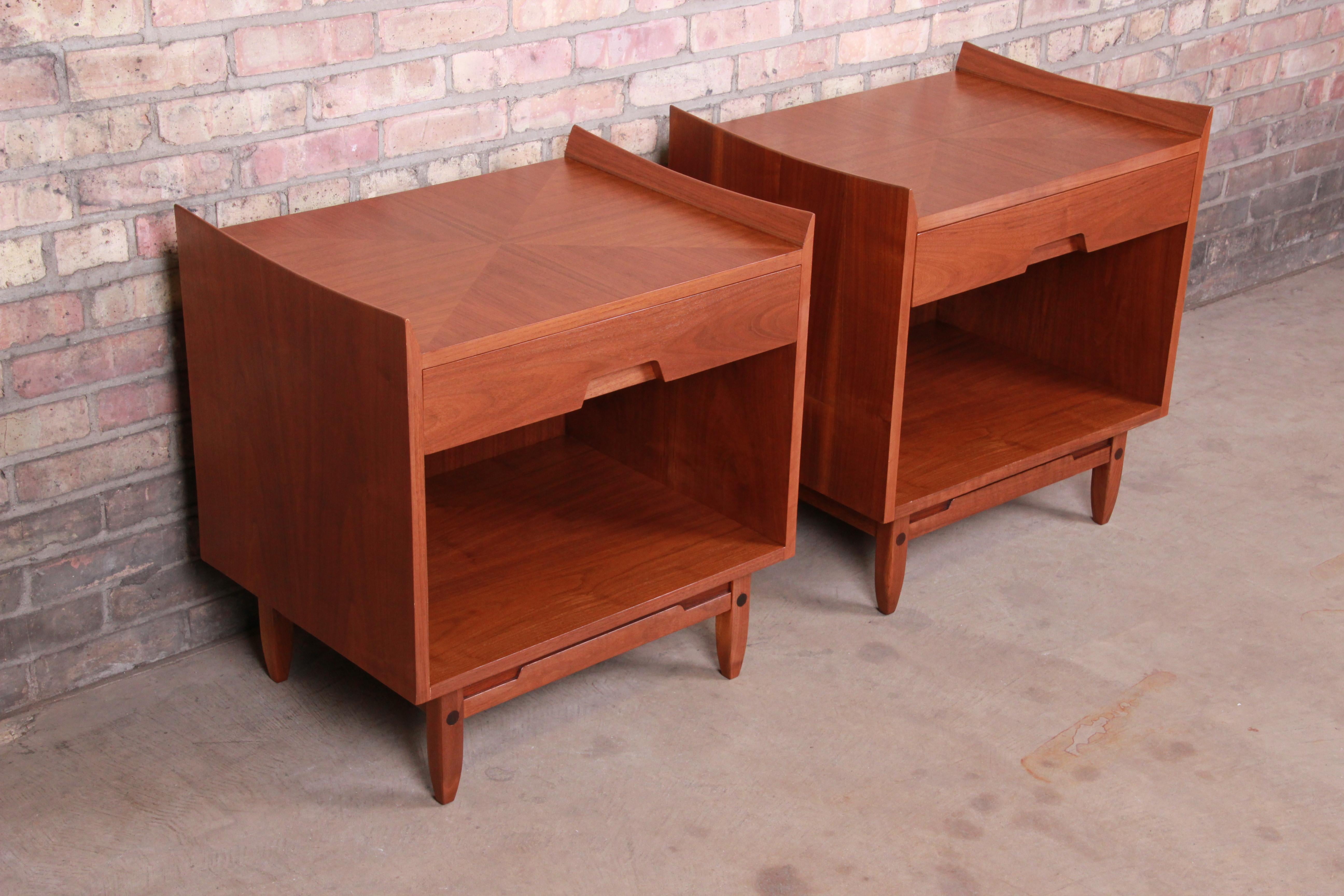 20th Century Mid-Century Modern Sculpted Walnut Nightstands by Bethlehem Furniture, Restored For Sale