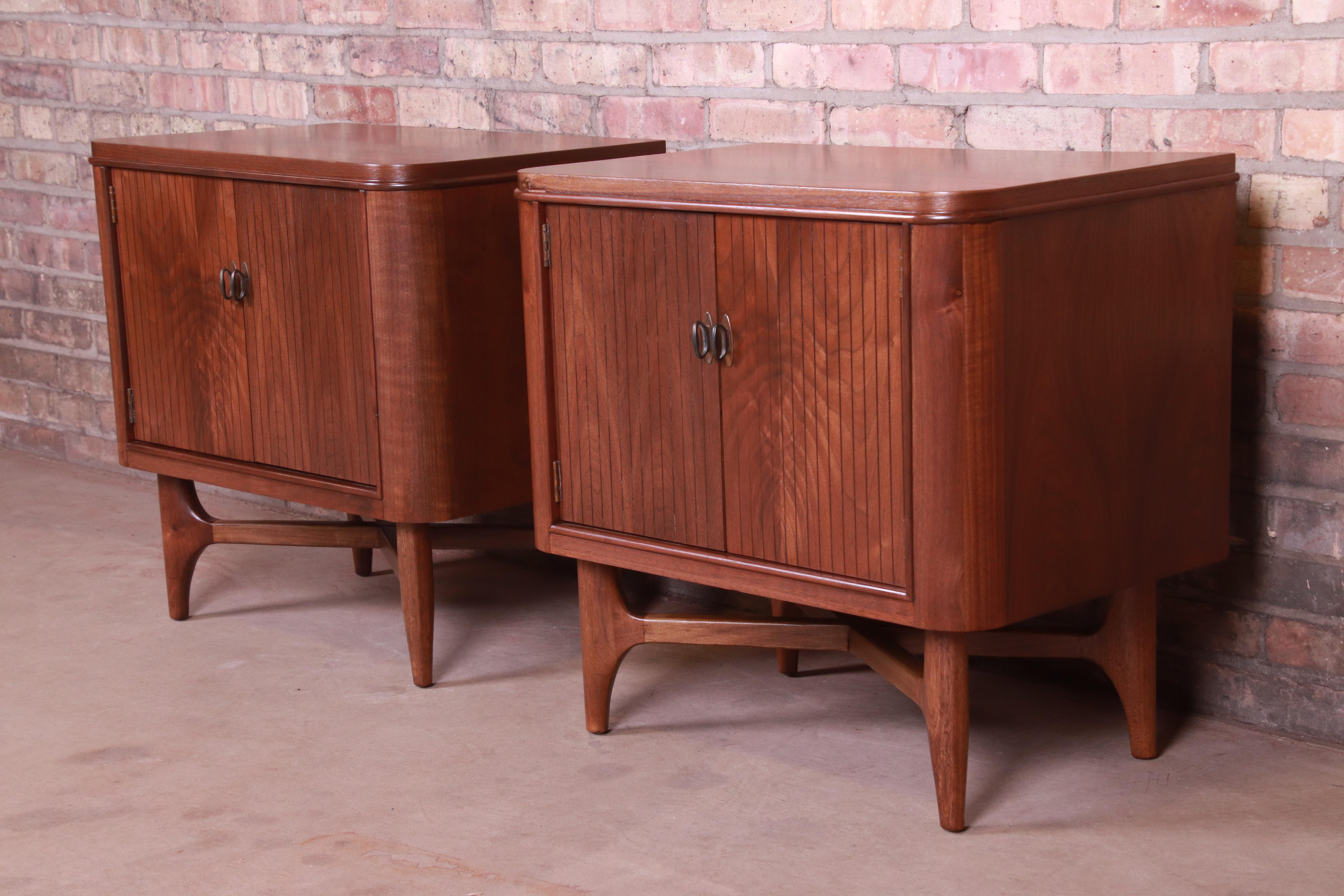 Mid-Century Modern Sculpted Walnut Nightstands, Newly Refinished In Good Condition In South Bend, IN