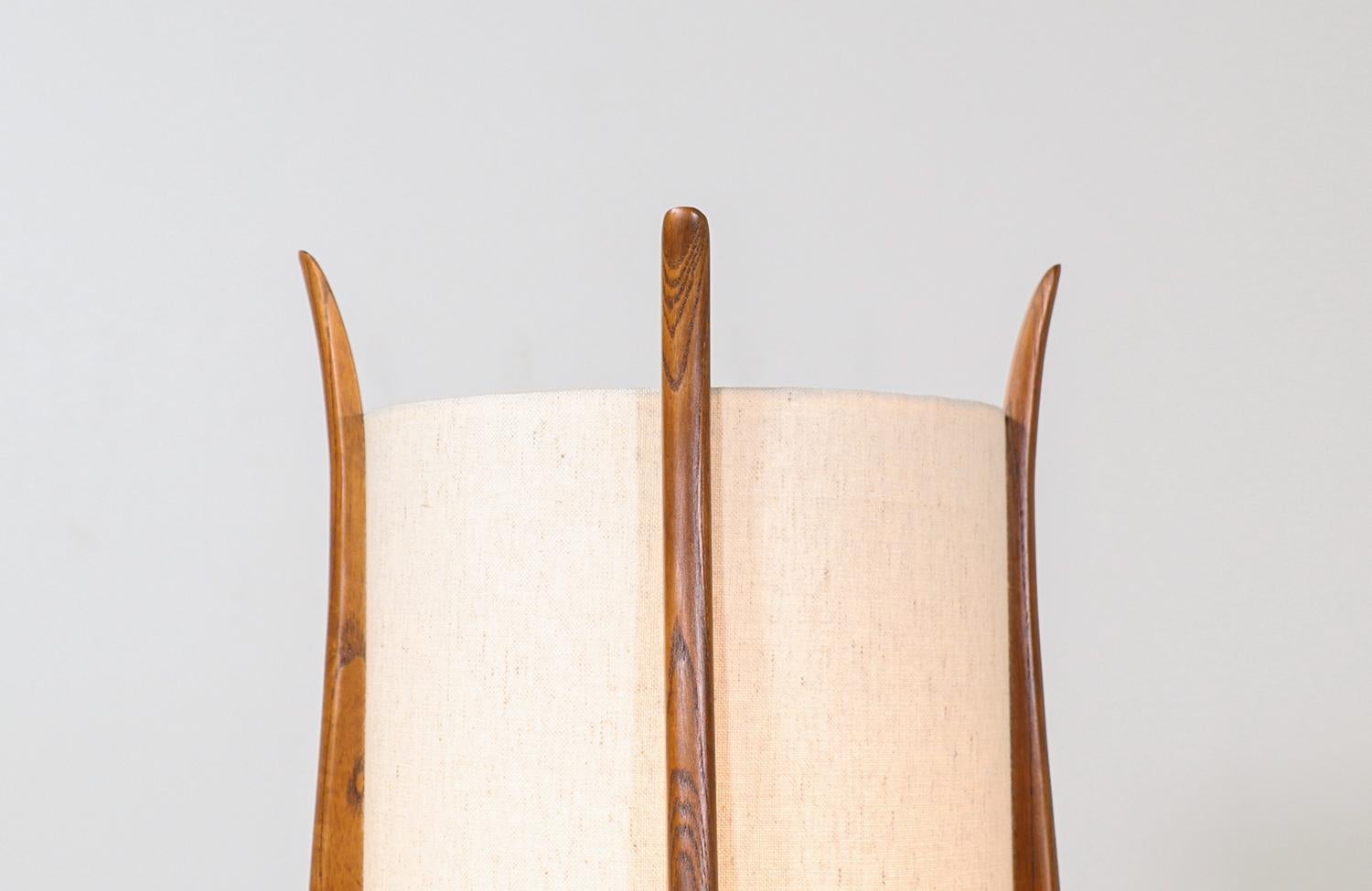Mid-Century Modern Sculpted Walnut Table Lamp by Modeline In Excellent Condition In Los Angeles, CA