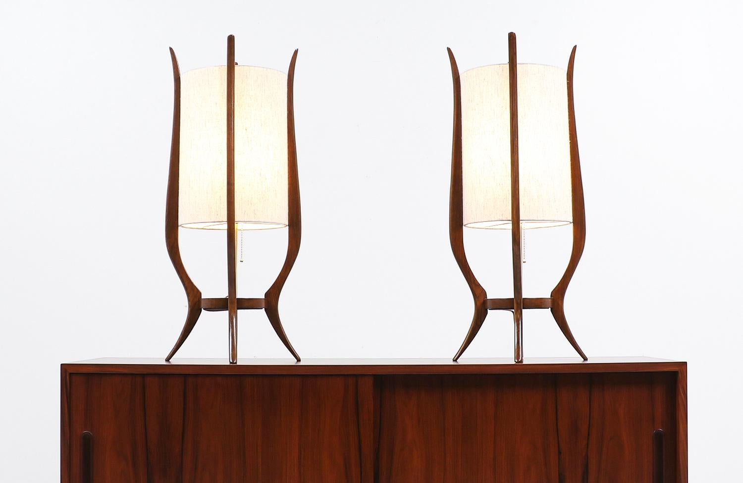 Mid-Century Modern Sculpted Walnut Table Lamps In Excellent Condition In Los Angeles, CA