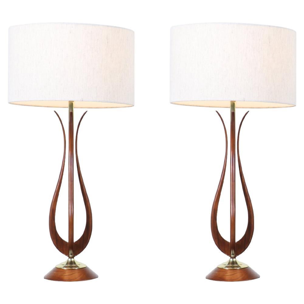 Mid-Century Modern Sculpted Walnut Table Lamps with Brass Accents For Sale  at 1stDibs