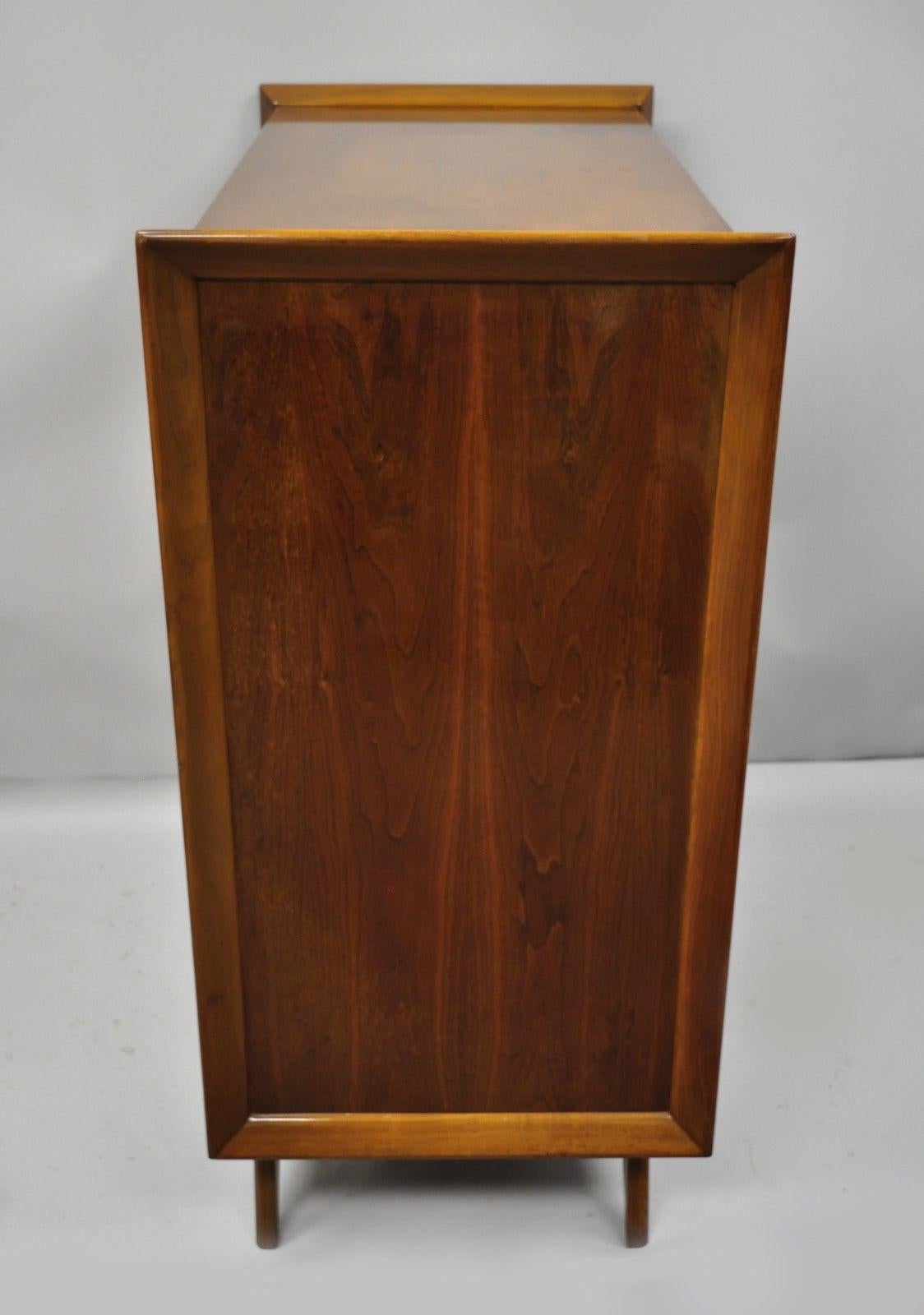 Mid-Century Modern Sculpted Walnut Tall Chest Dresser For Sale 5