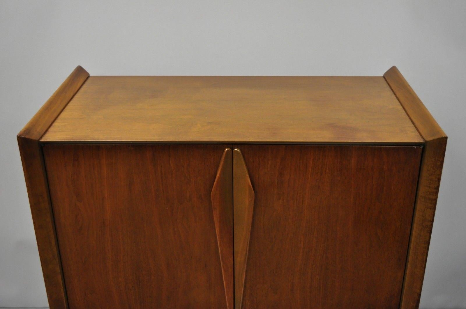 Mid-Century Modern Sculpted Walnut Tall Chest Dresser For Sale 4