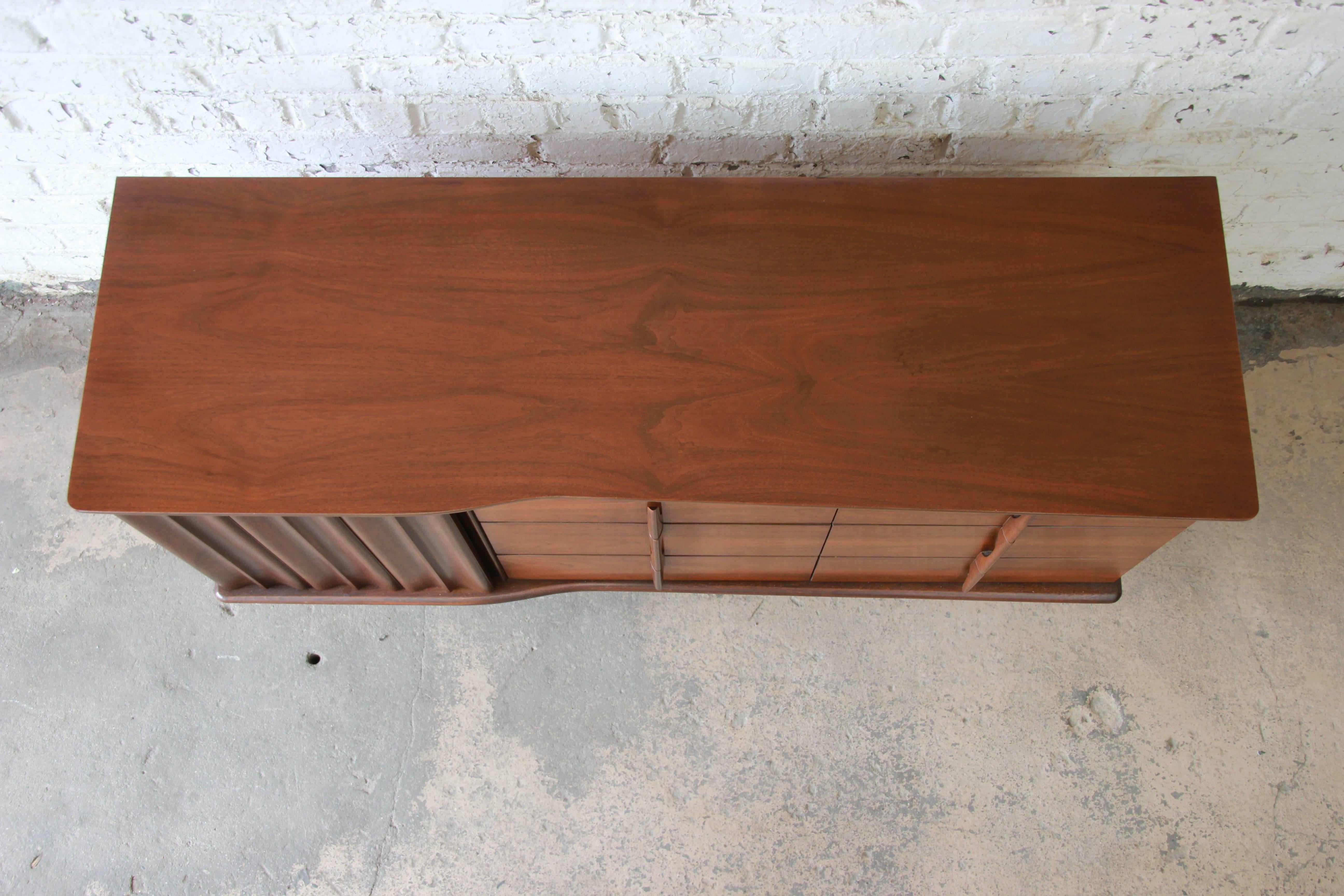 Mid-Century Modern Sculpted Walnut Triple Dresser or Credenza by United, 1960s In Excellent Condition In South Bend, IN